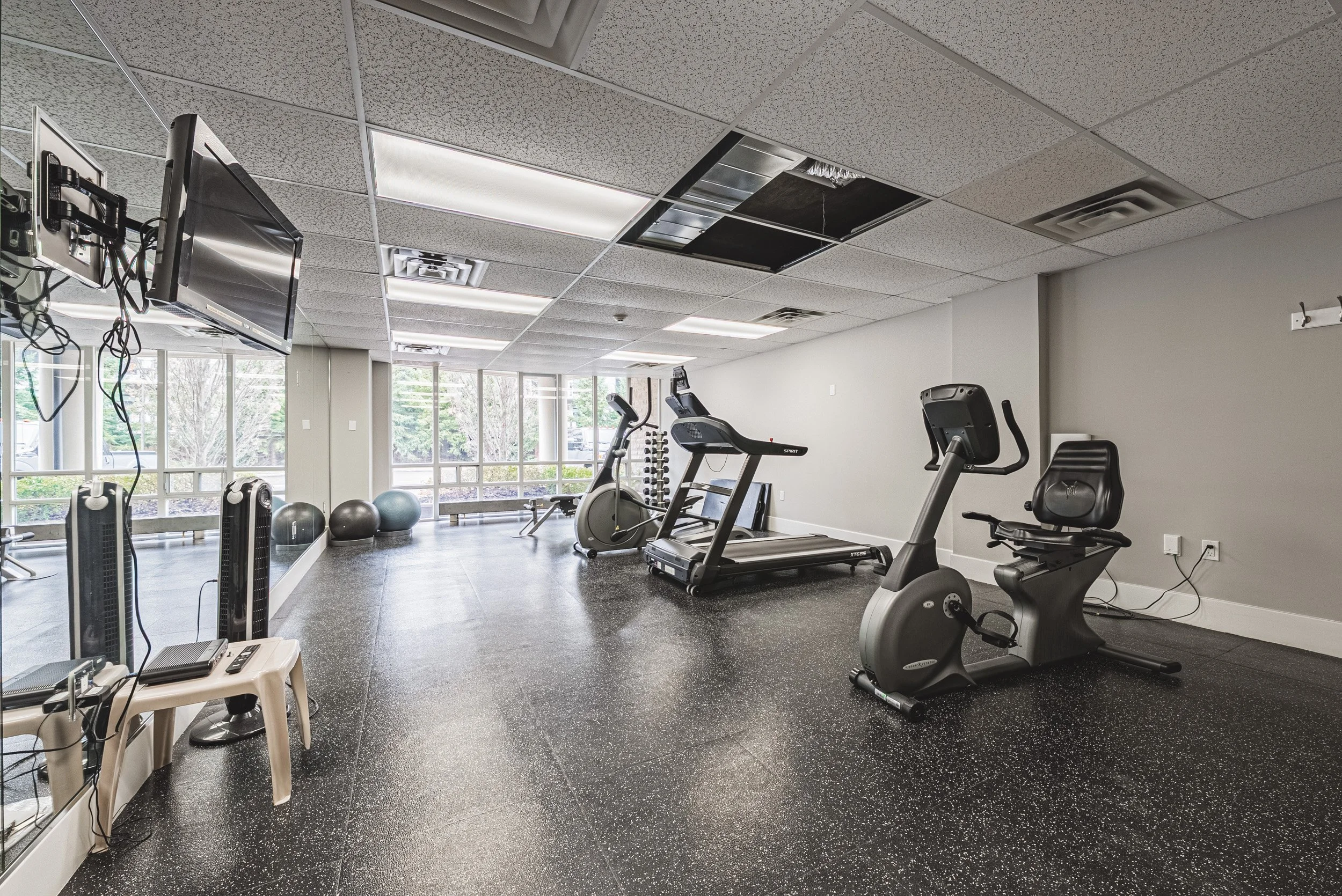 27 - 125 Wilson St W #312, Ancaster.jpg