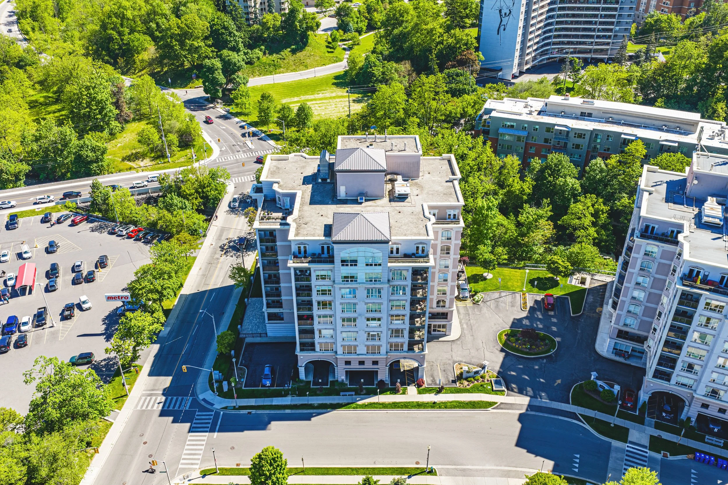 2 - 1000 Creekside Dr #204. Dundas.jpg