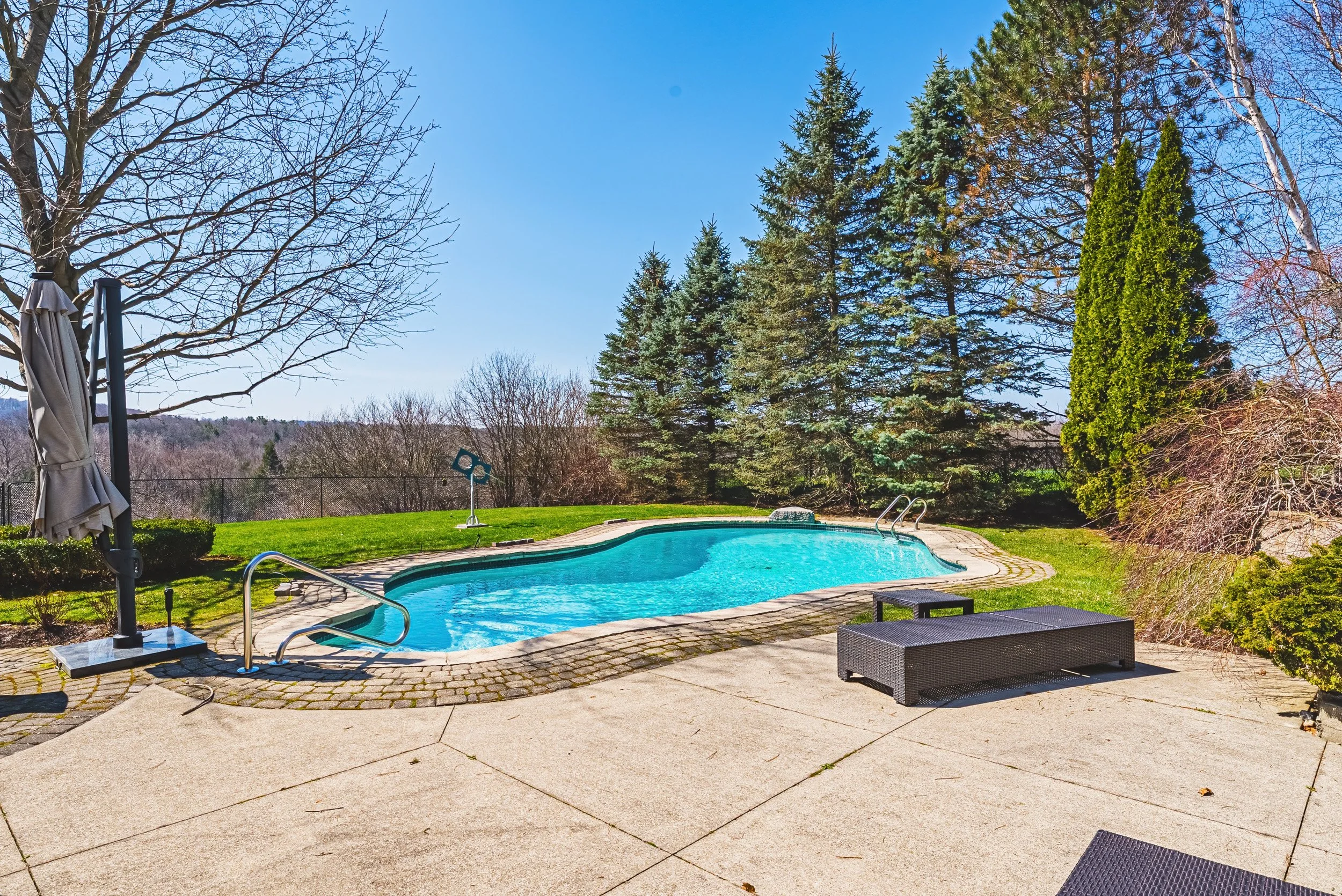 61 - 2 Anslow Court, Dundas.jpg