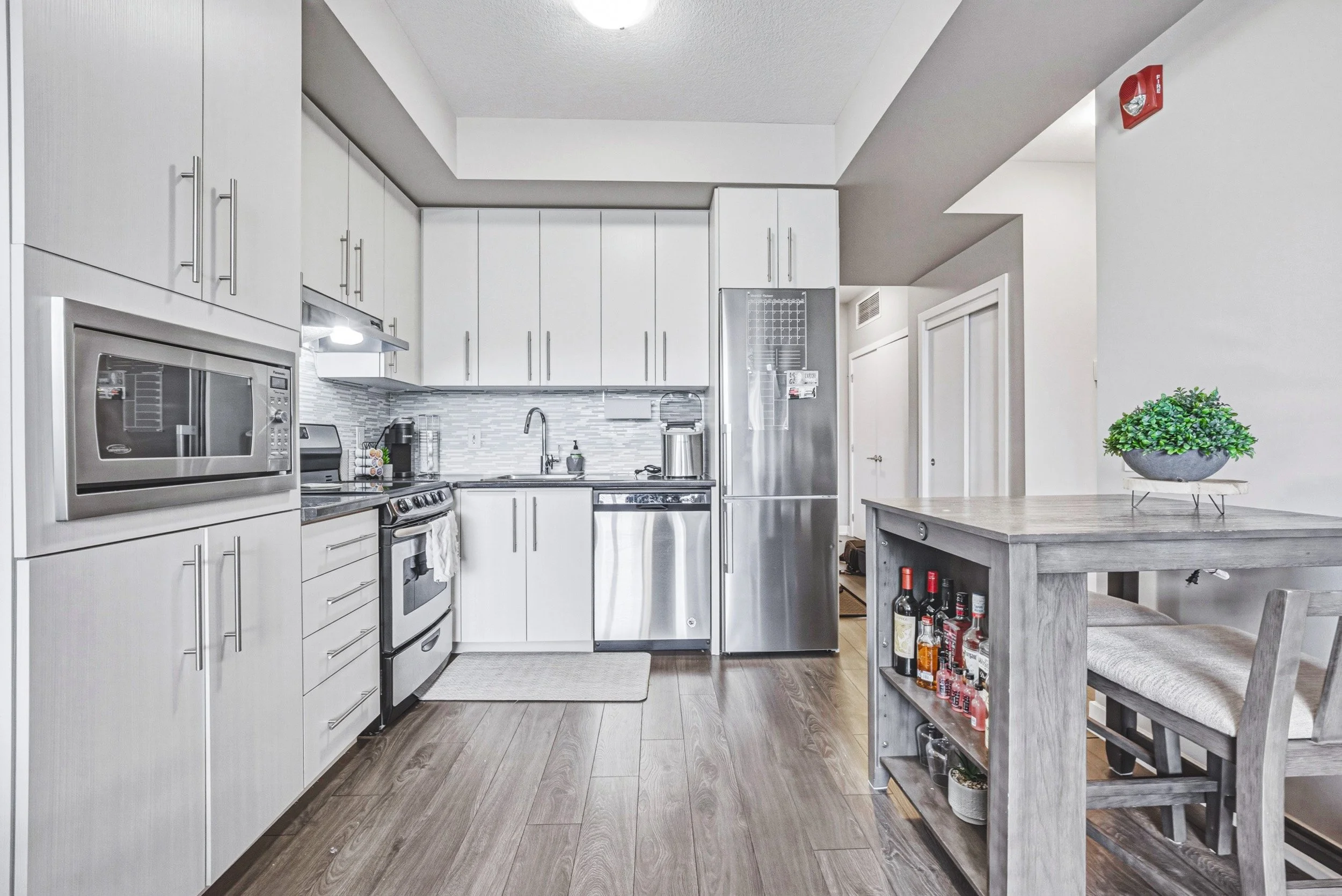 9 - 10 Esplanade Ln #519, Grimsby.jpg