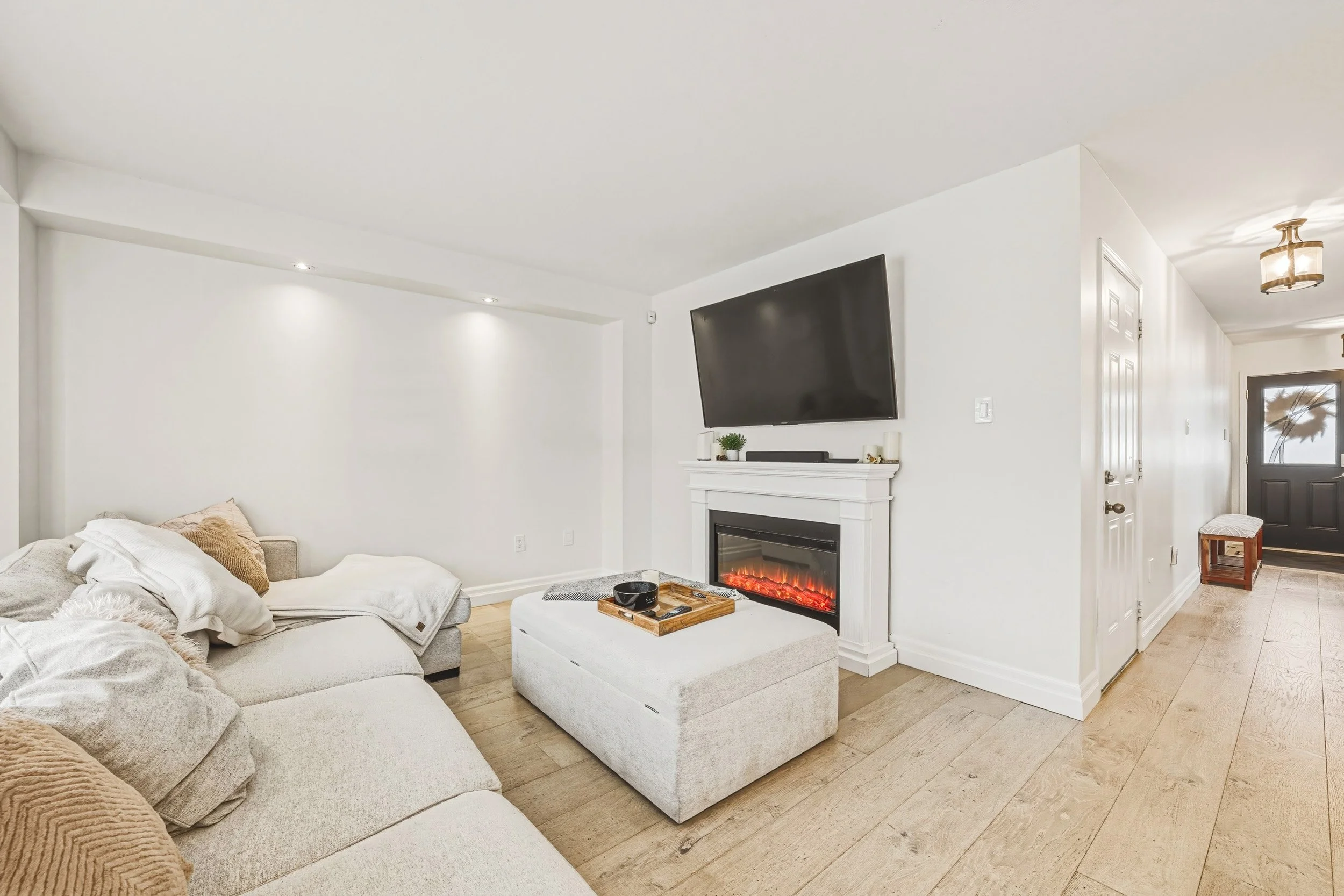 10 - 108 Cleghorn Dr, Binbrook.jpg