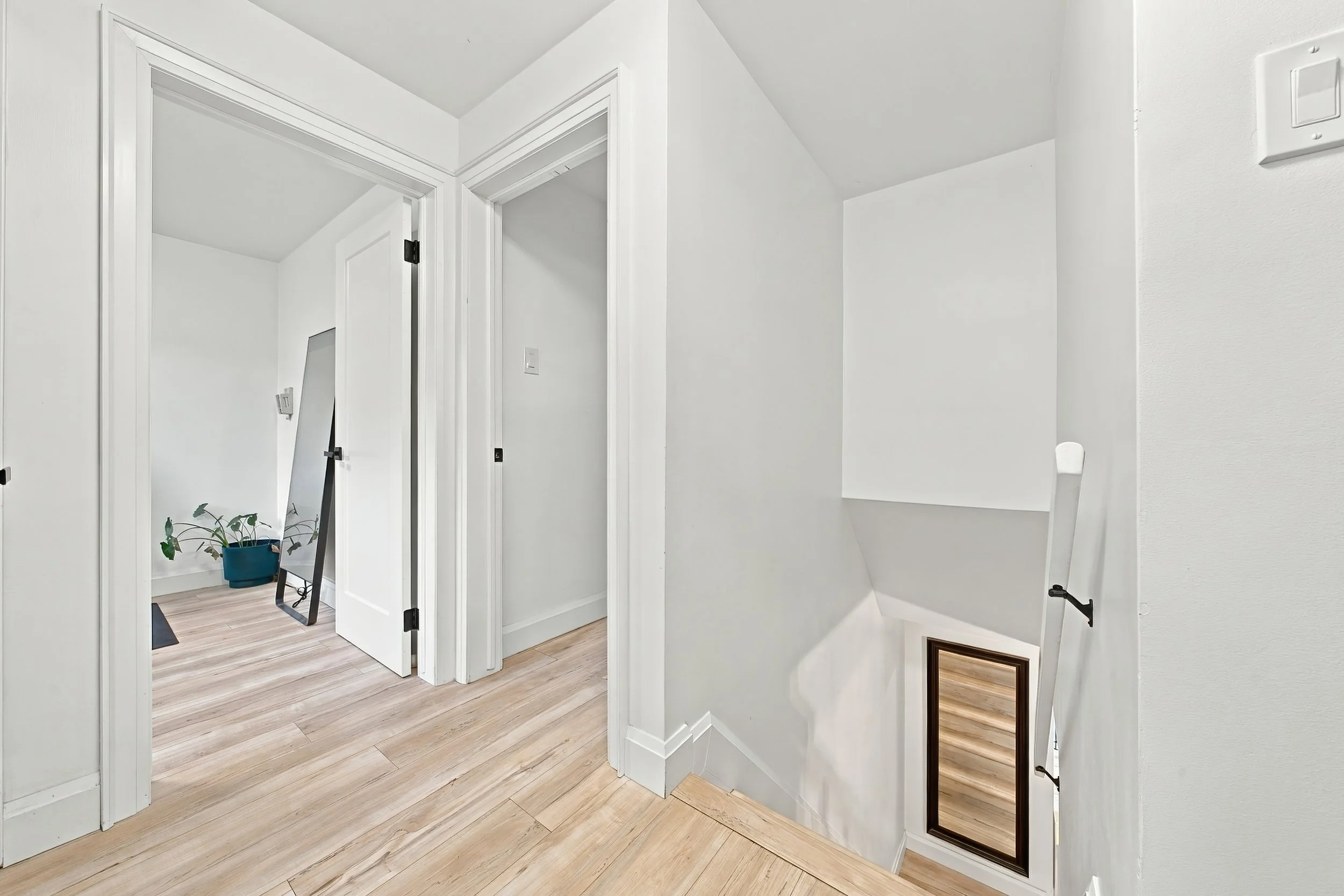 14 - 13 Delsey St, Dundas.jpg