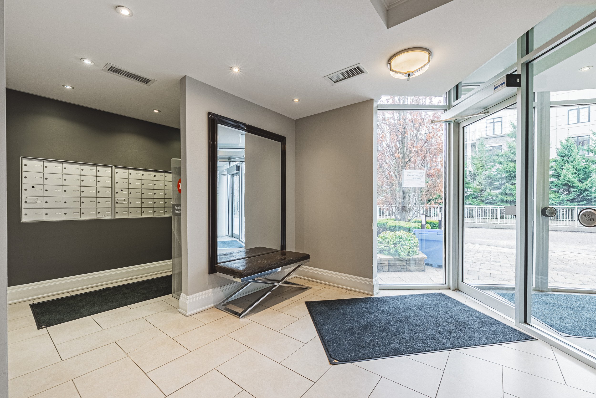 3 - 125 Wilson St W #312, Ancaster.jpg