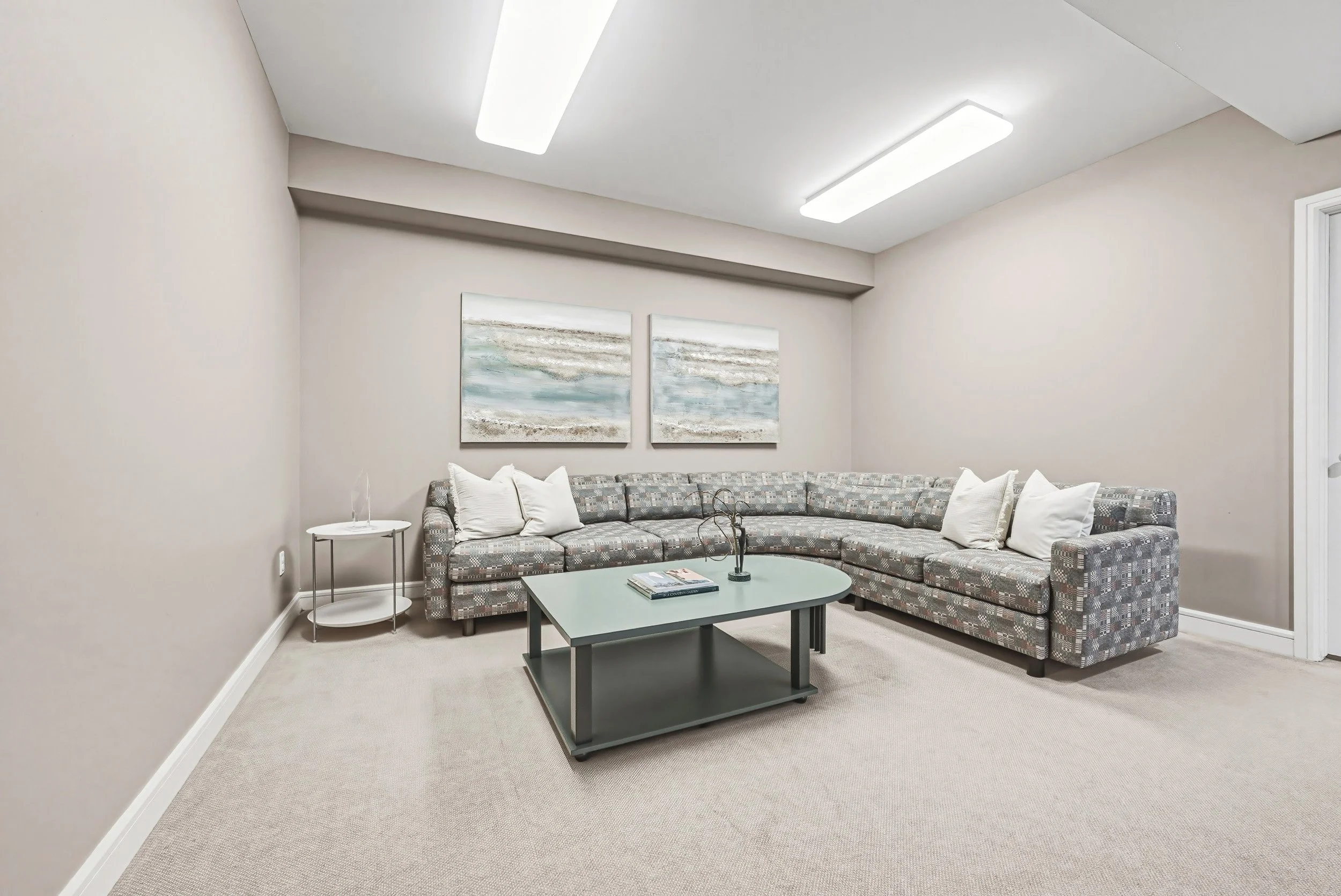 53 - 2 Anslow Court, Dundas.jpg