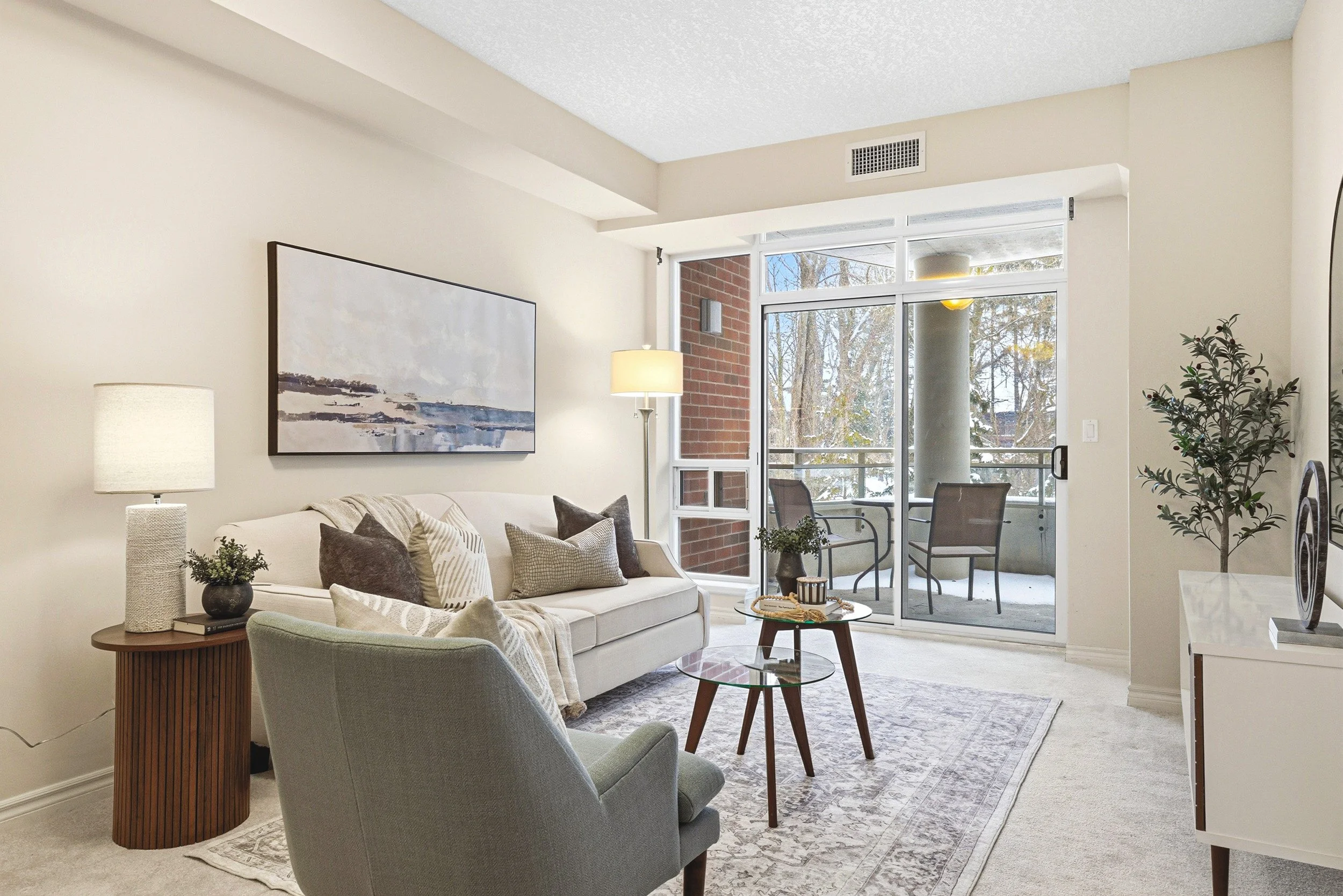 14 - 125 Wilson St W #214, Ancaster.jpg