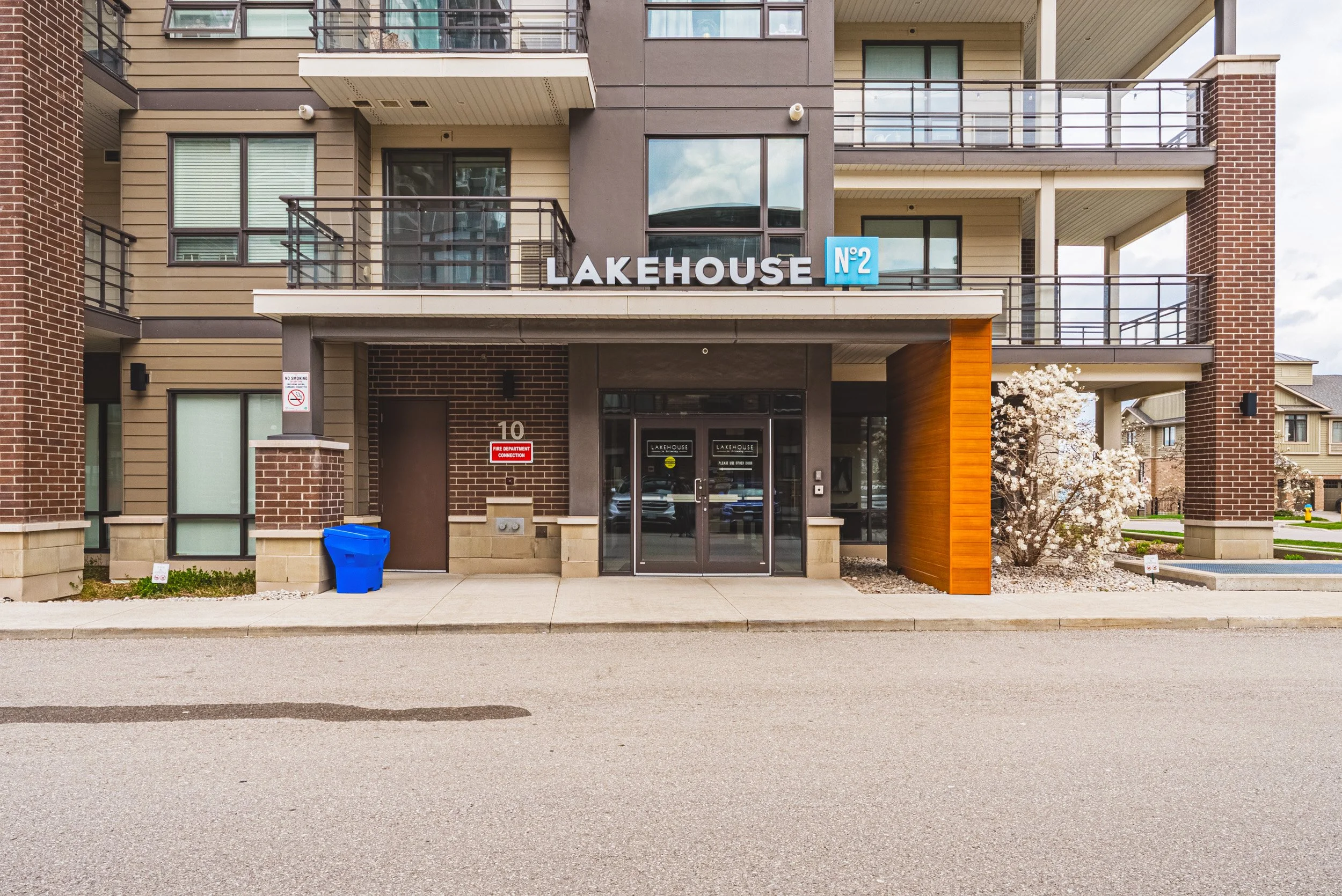 6 - 10 Esplanade Ln #519, Grimsby.jpg