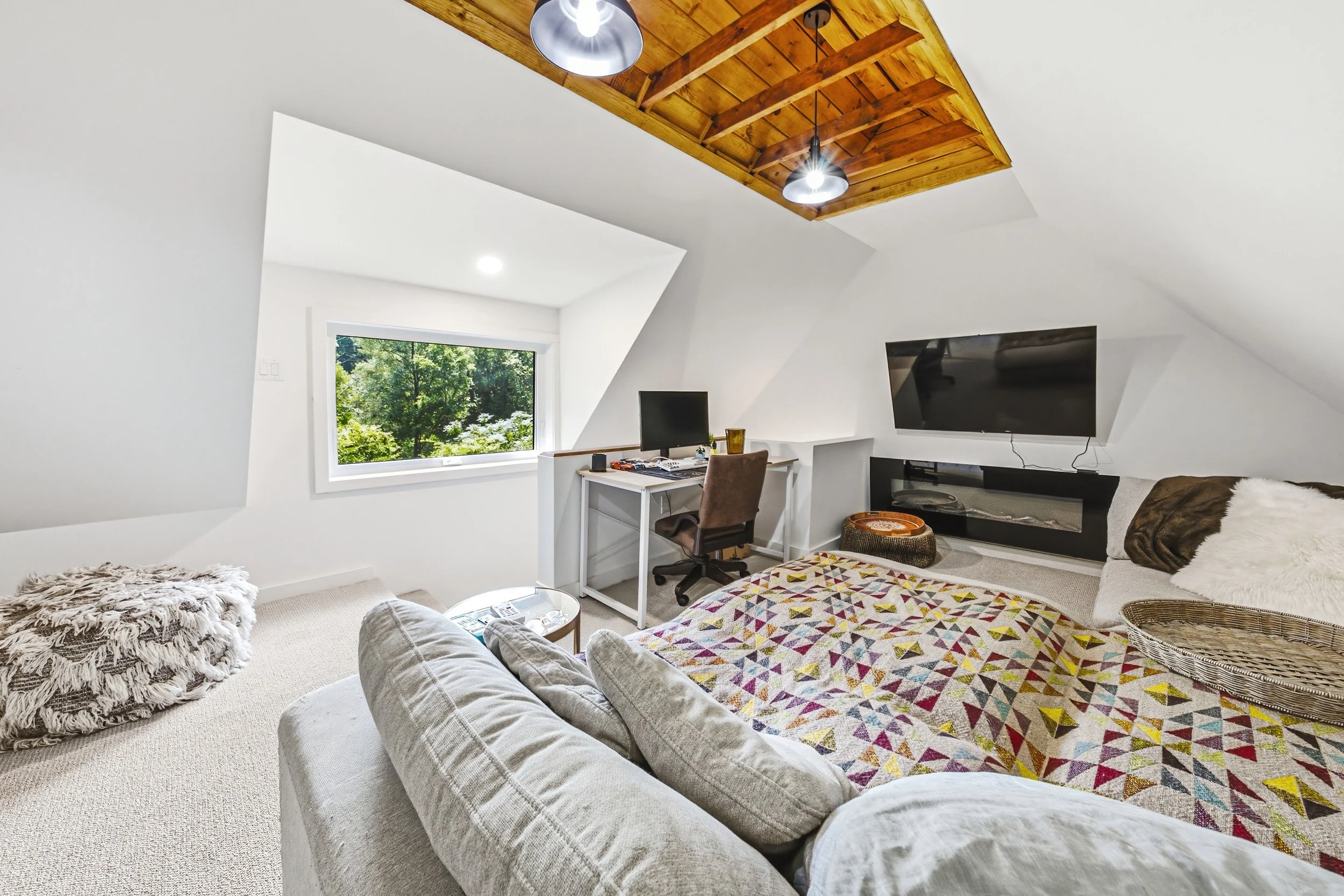 27 - 1548 Mineral Springs Rd, Ancaster.jpg