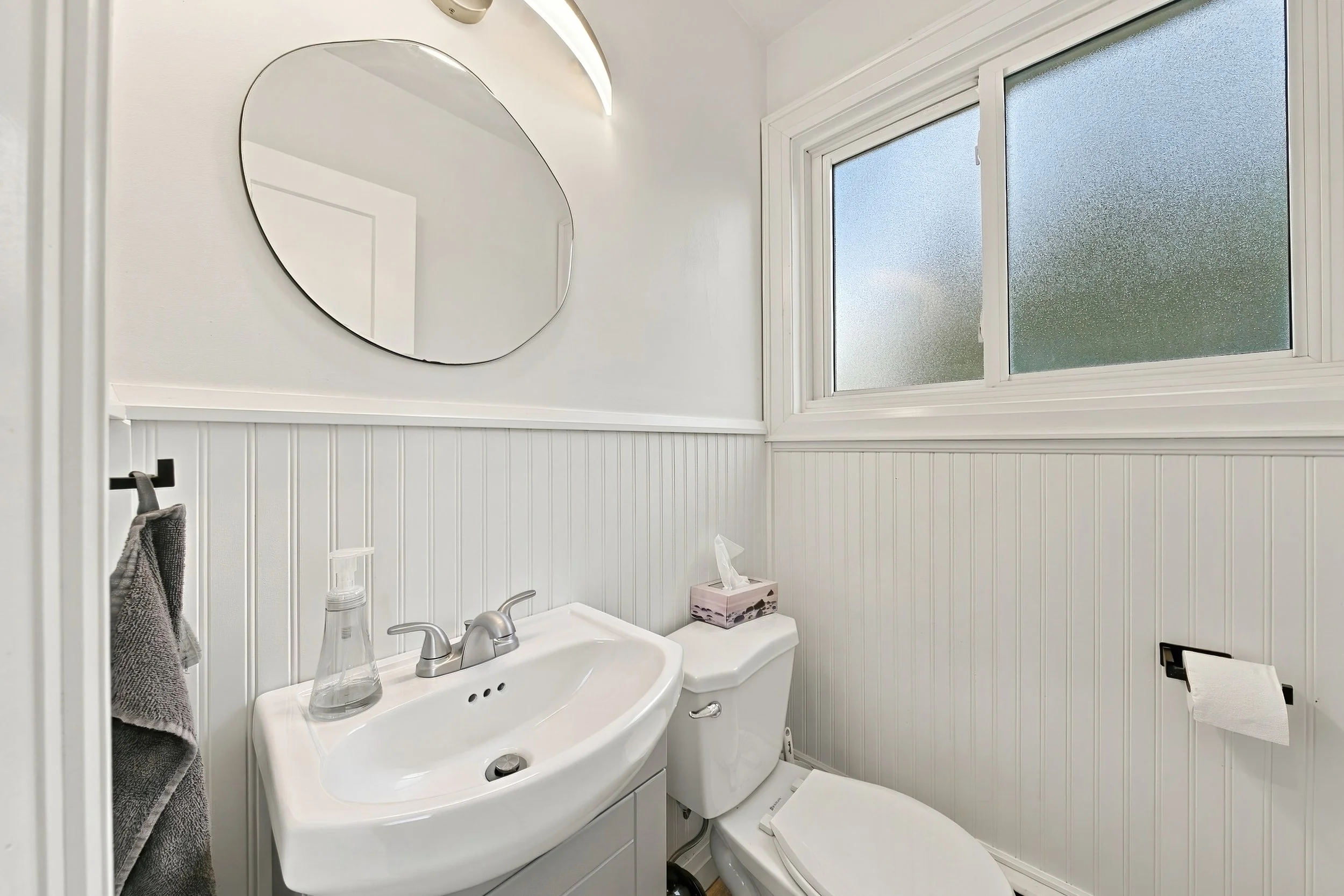 12 - 13 Delsey St, Dundas.jpg