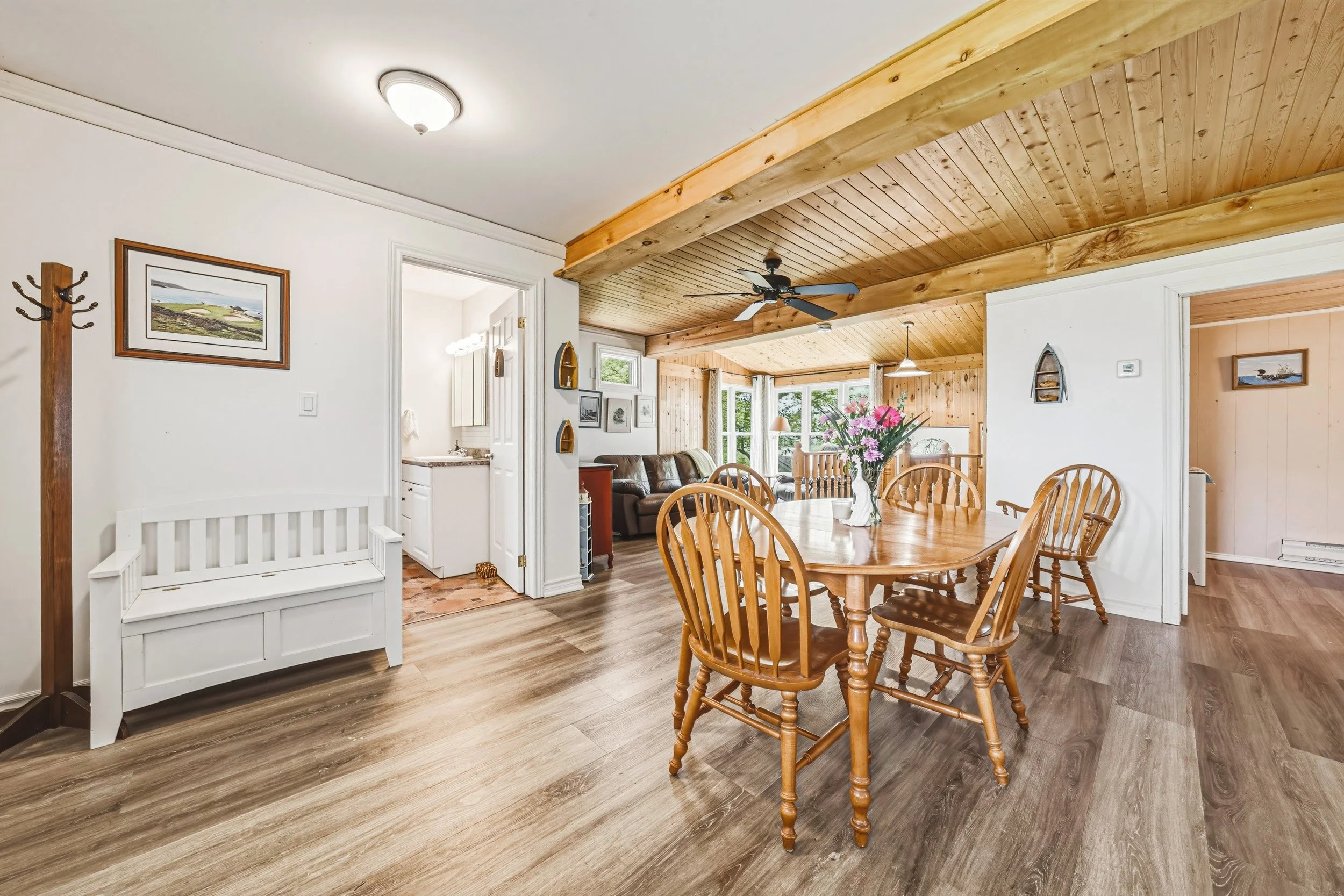 8 - 52 Wilcox Drive, Peacock Point.jpg