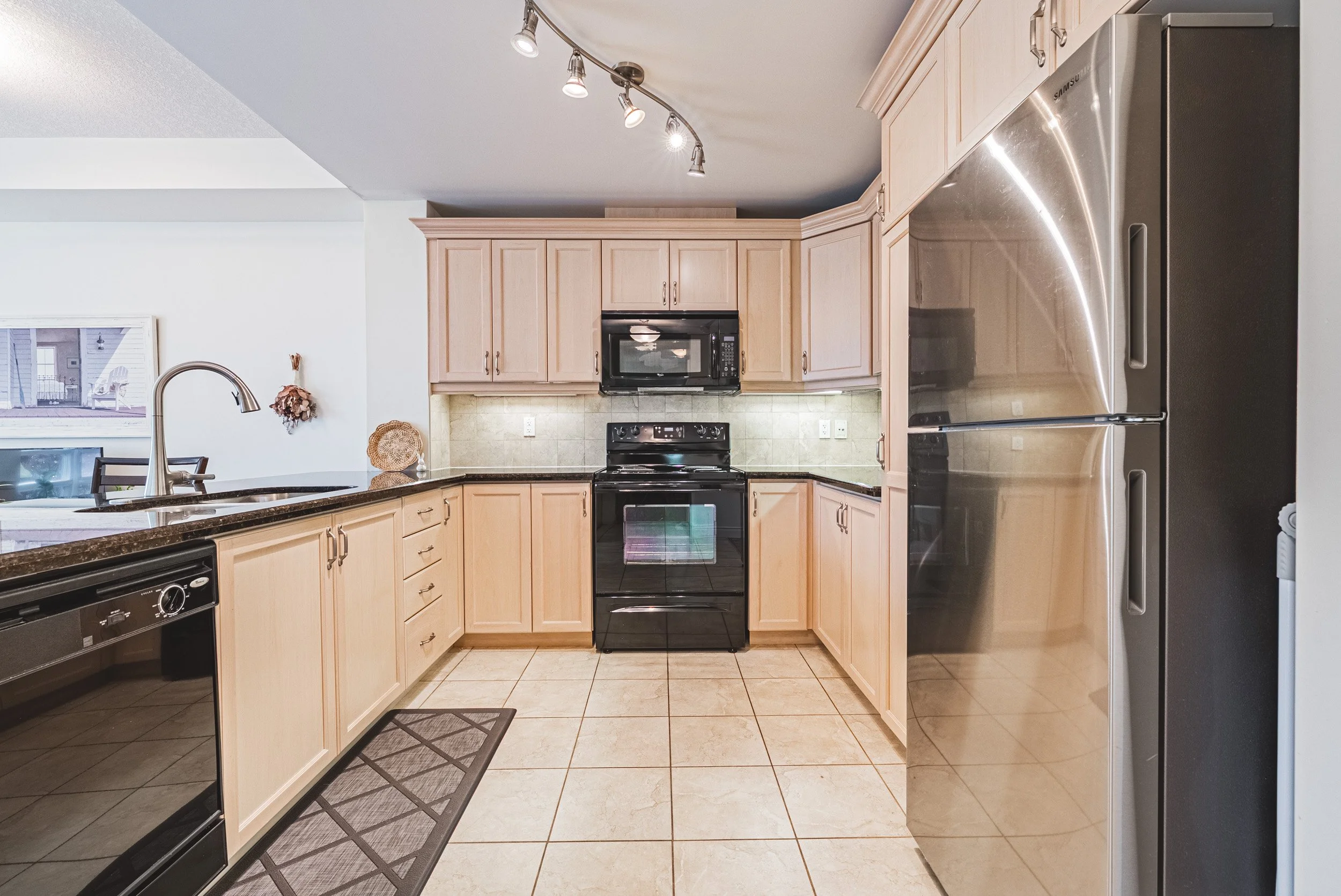 7 - 125 Wilson St W #312, Ancaster.jpg