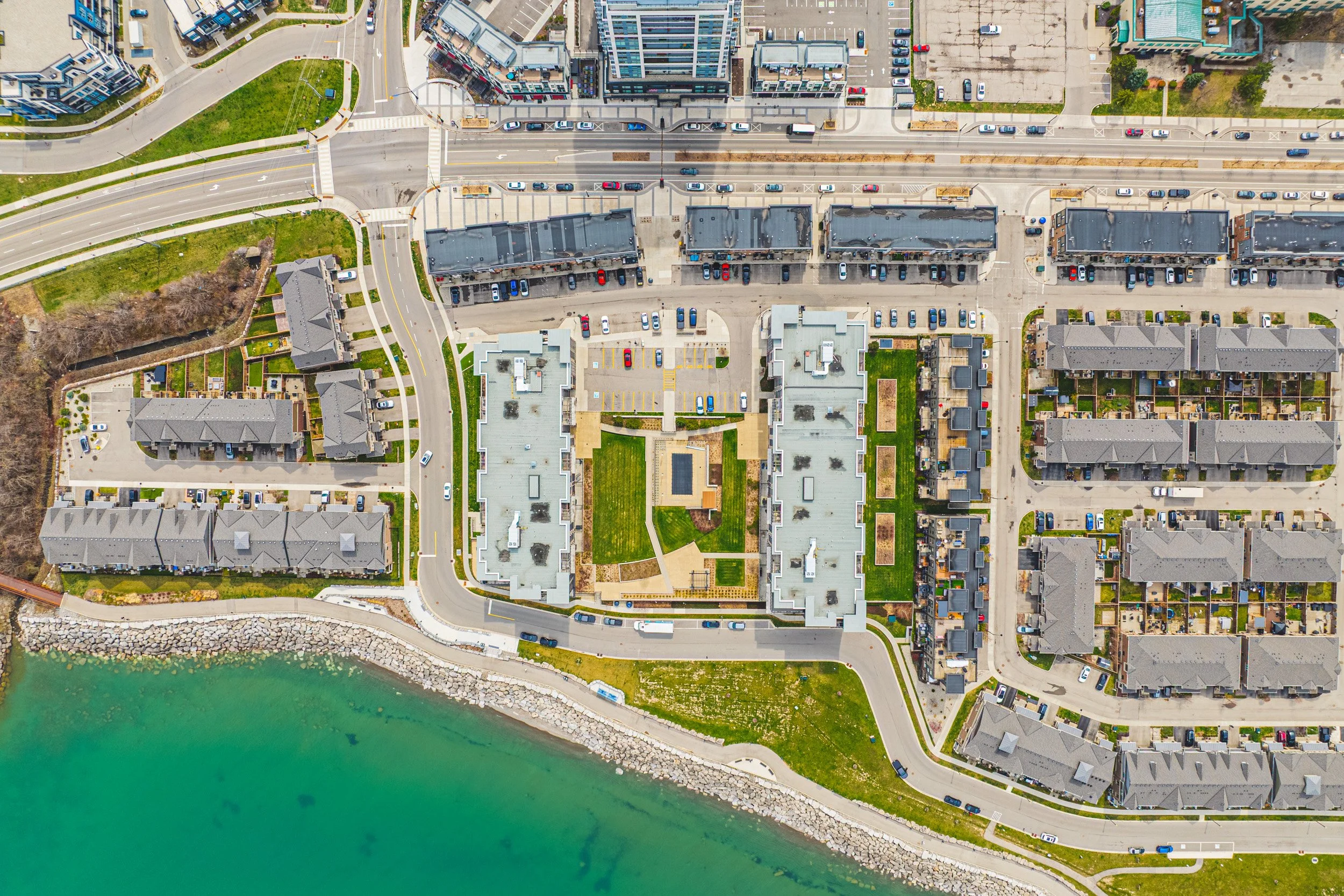 32 - 10 Esplanade Ln #519, Grimsby.jpg