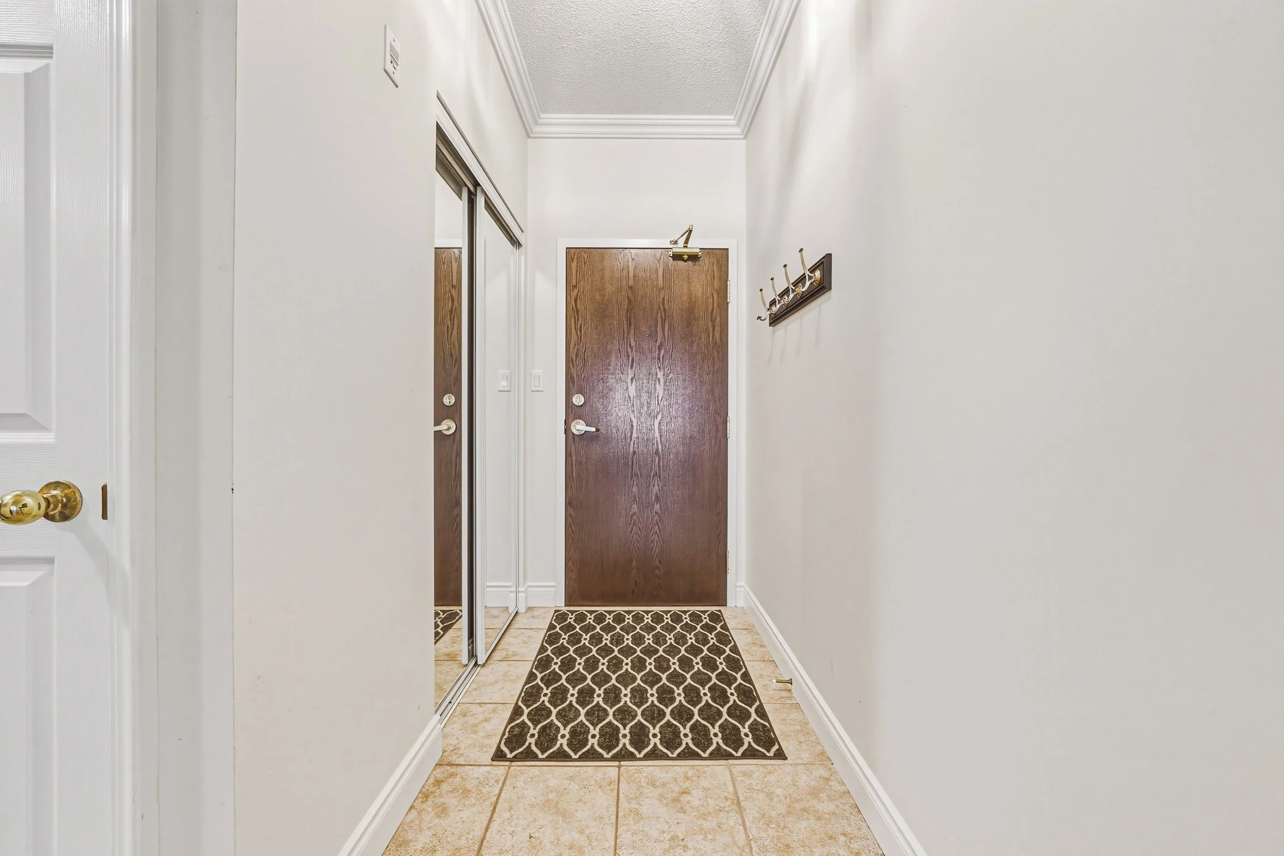 7 - 1000 Creekside Dr #204. Dundas.jpg