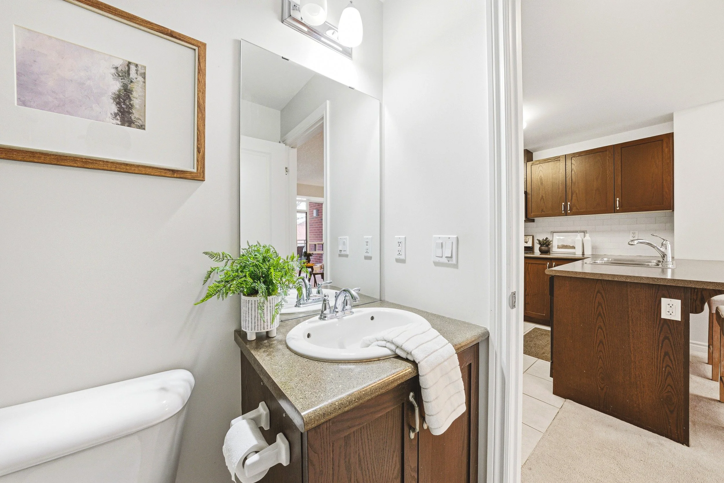 22 - 125 Wilson St W #214, Ancaster.jpg