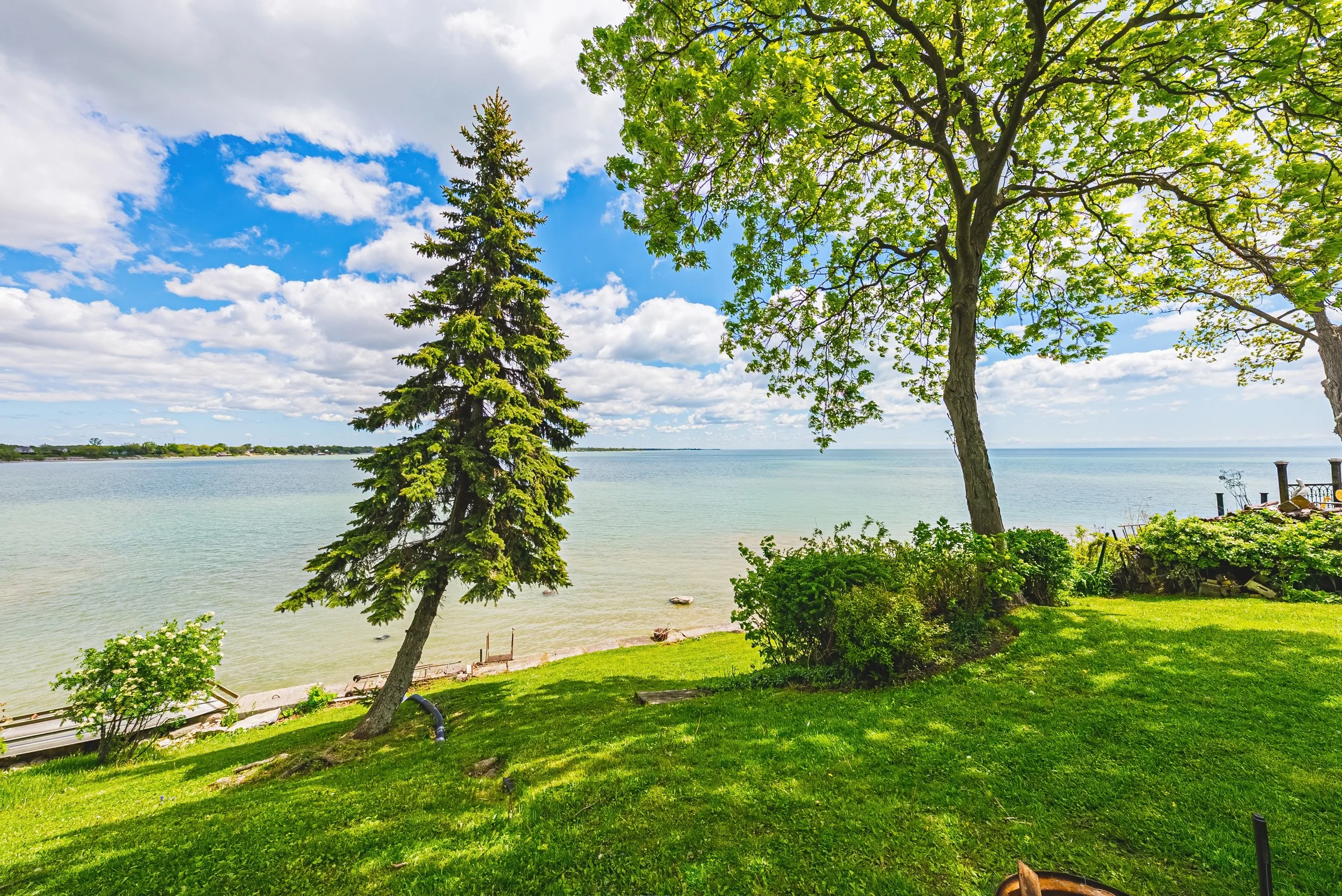 33 - 52 Wilcox Drive, Peacock Point.jpg