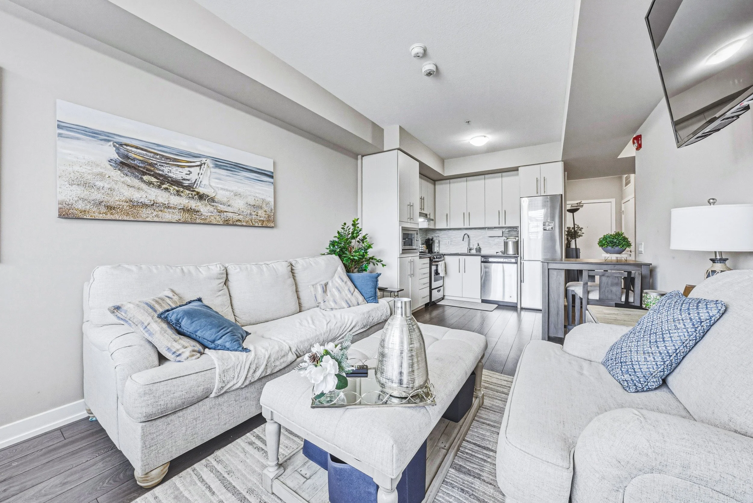 16 - 10 Esplanade Ln #519, Grimsby.jpg