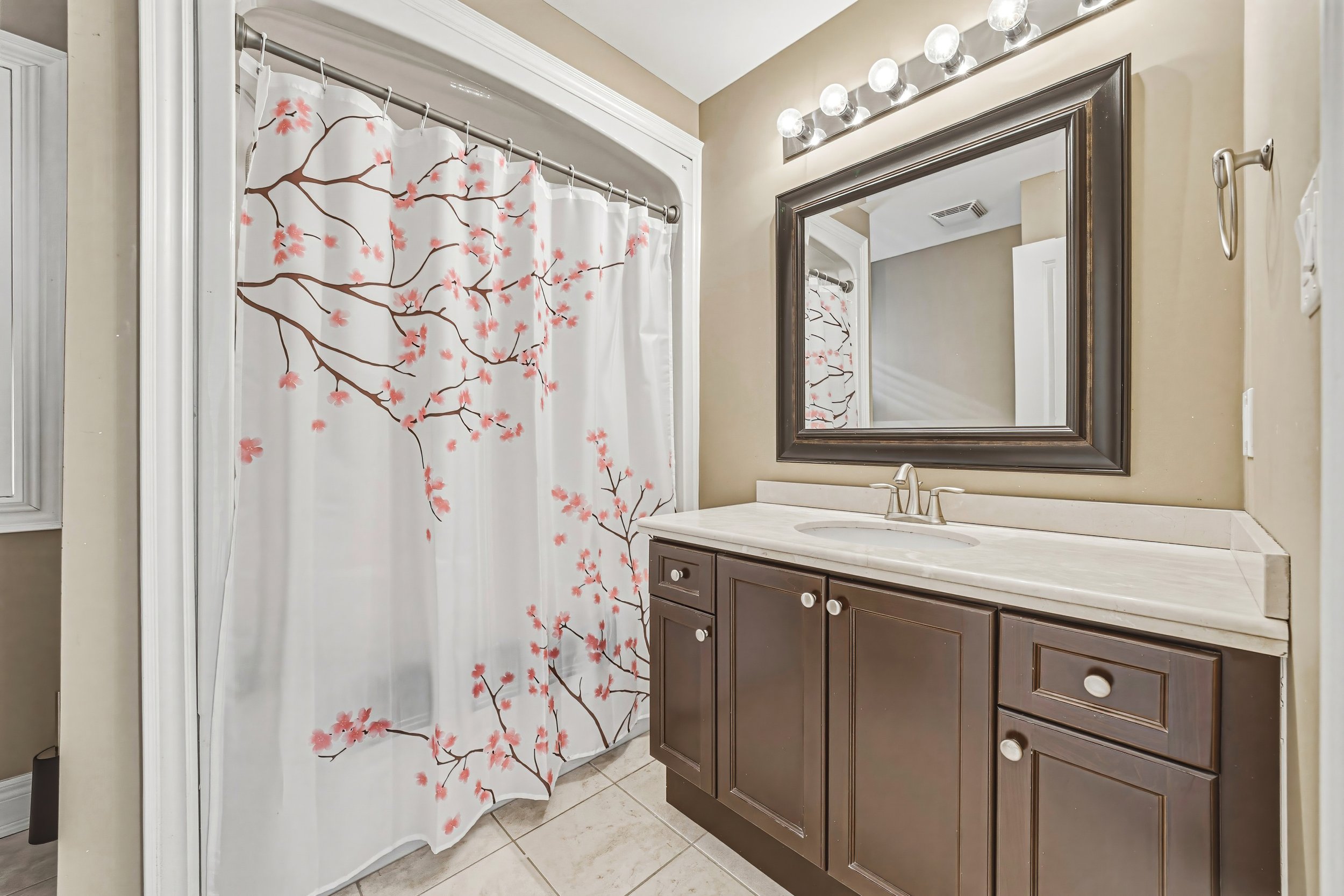 34 - 405 Valridge Dr, Ancaster.jpg