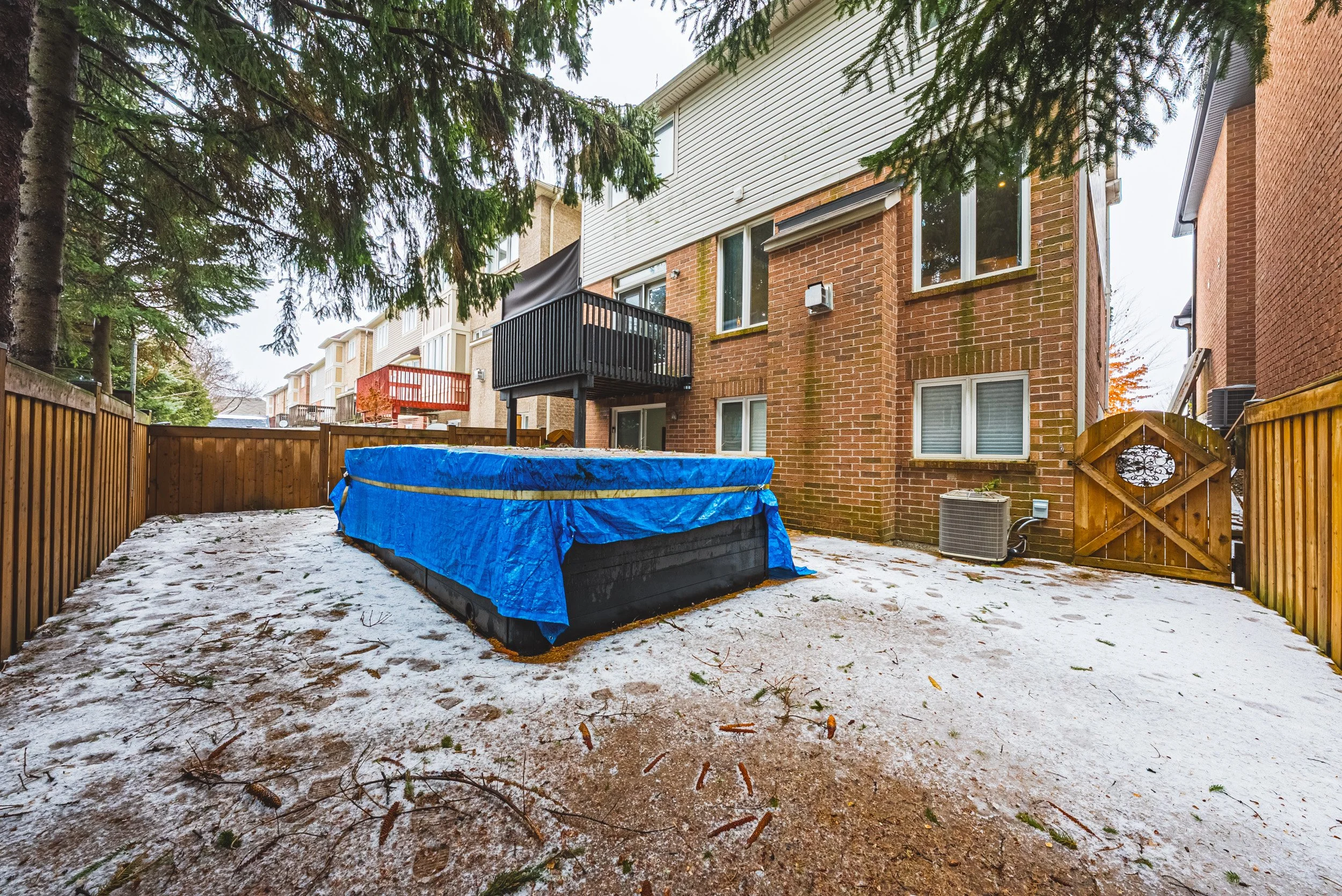 54 - 85 Peer Court, Ancaster.jpg