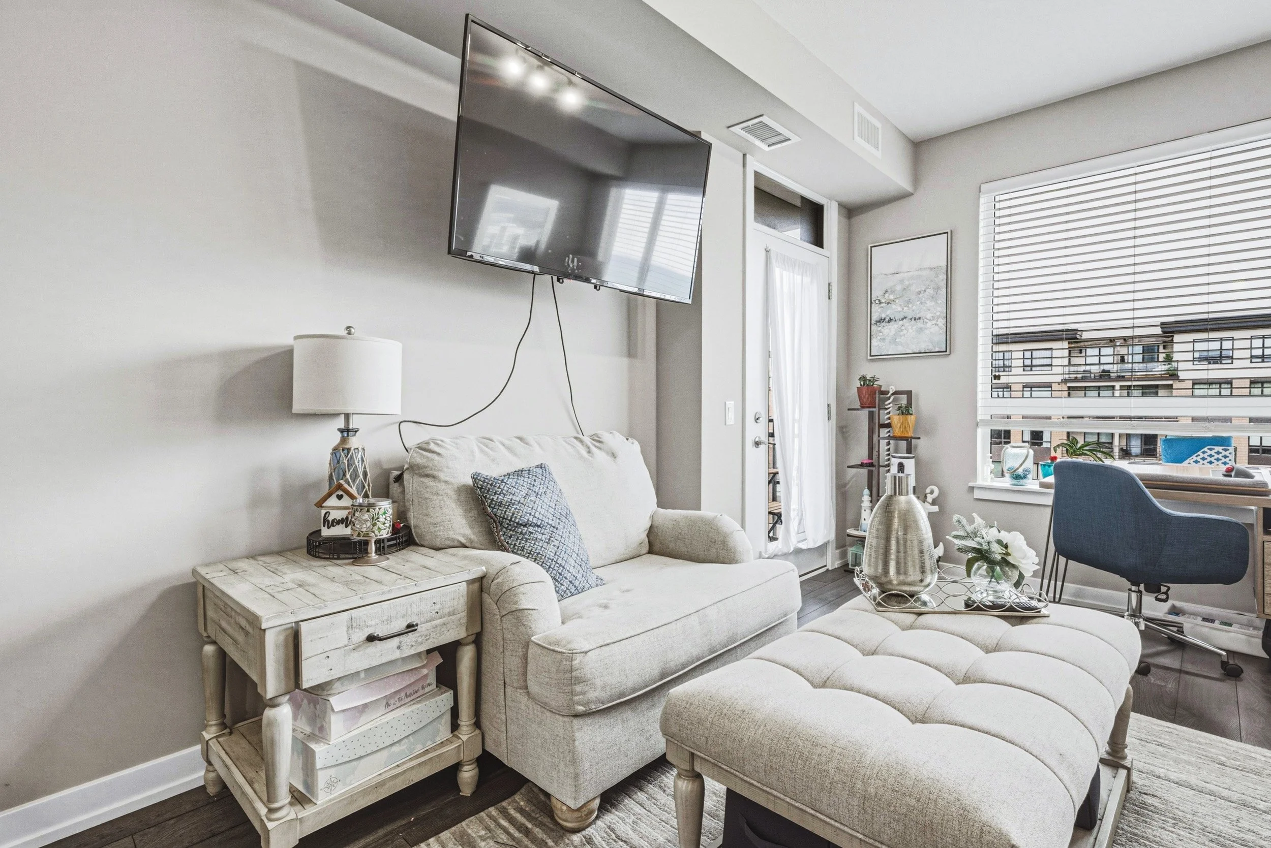 13 - 10 Esplanade Ln #519, Grimsby.jpg