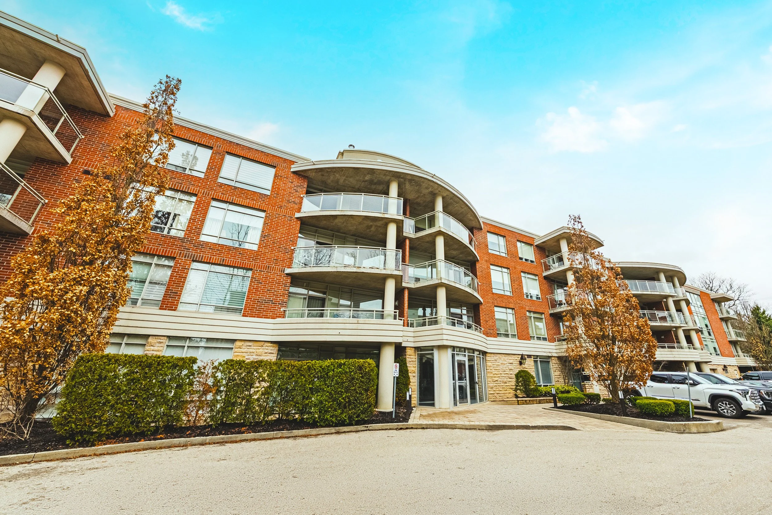 1 - 125 Wilson St W #214, Ancaster.jpg