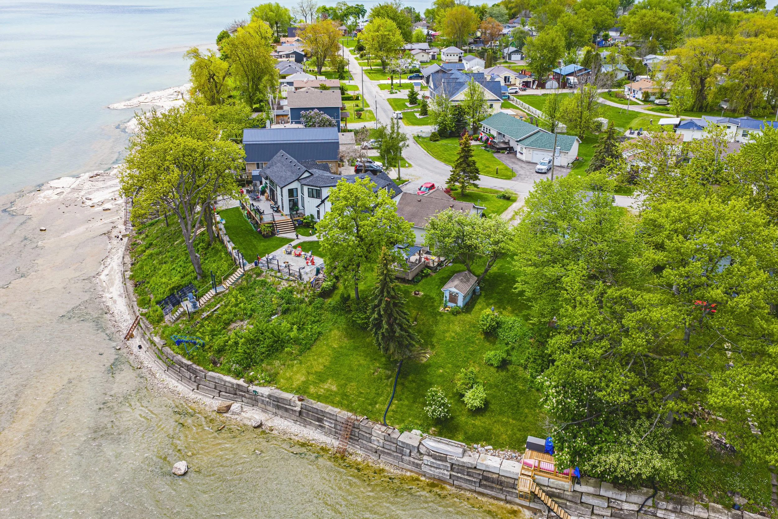 27 - 52 Wilcox Drive, Peacock Point.jpg