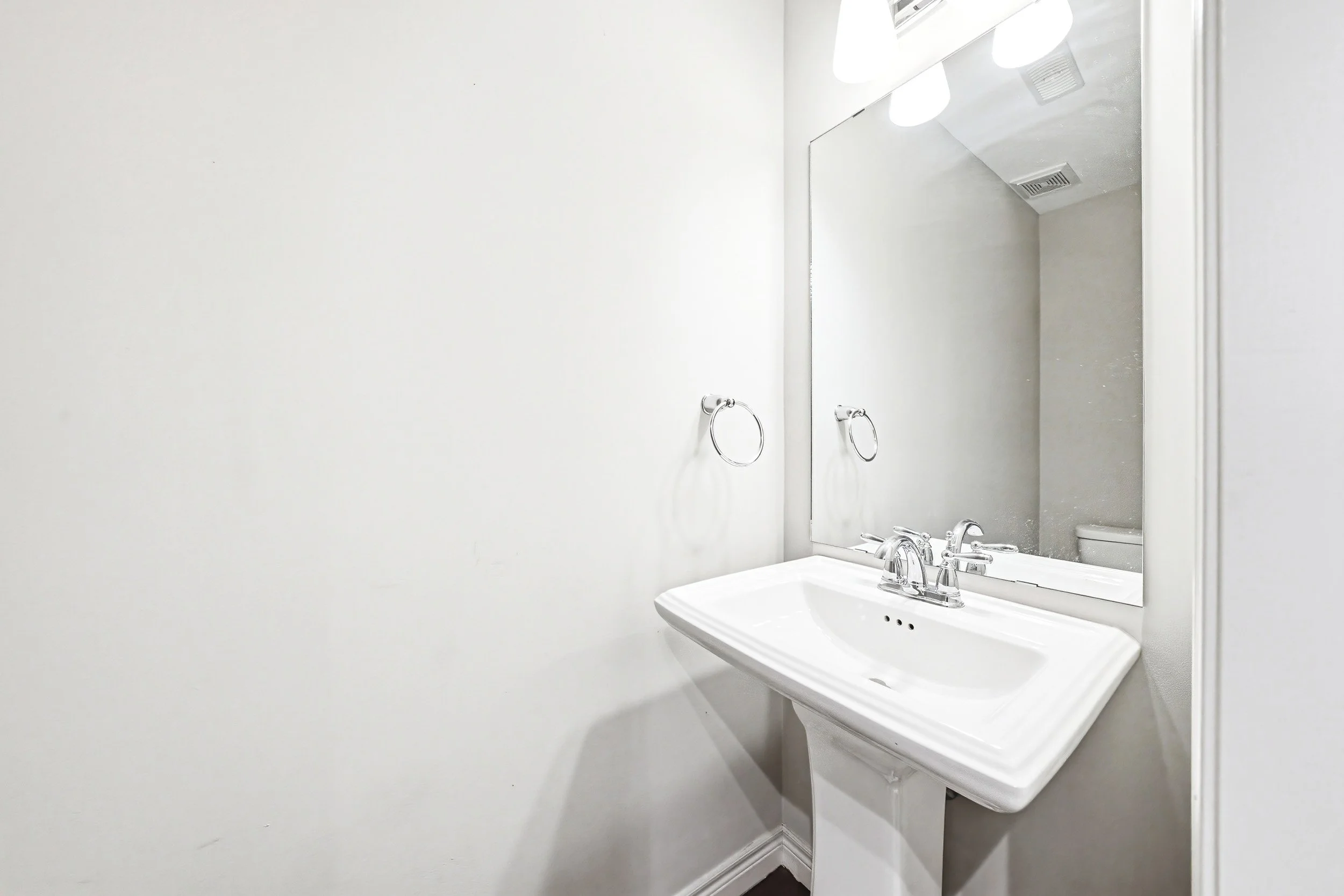 6 - 4 Bird Lane, Ancaster.jpg