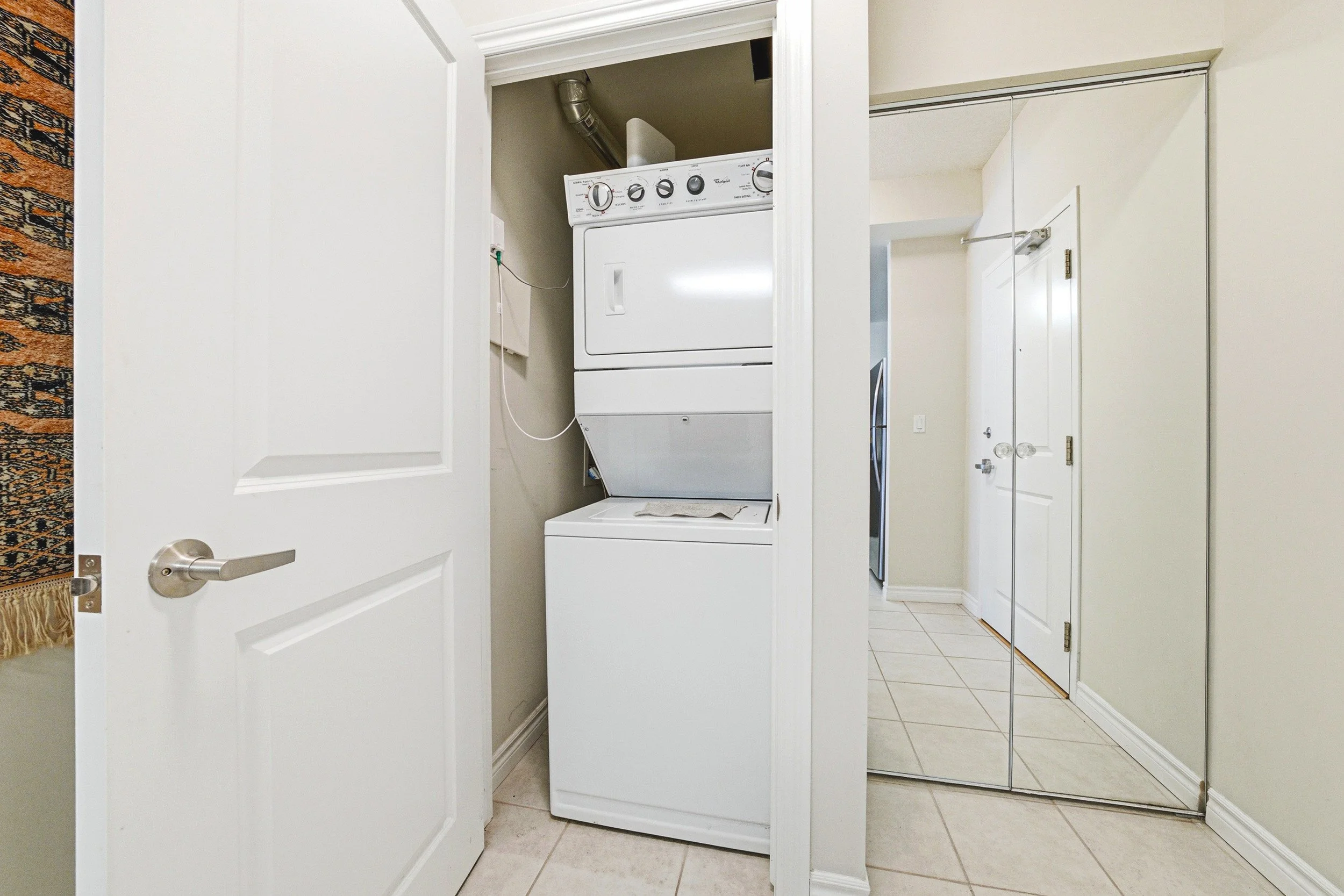 23 - 125 Wilson St W #214, Ancaster.jpg