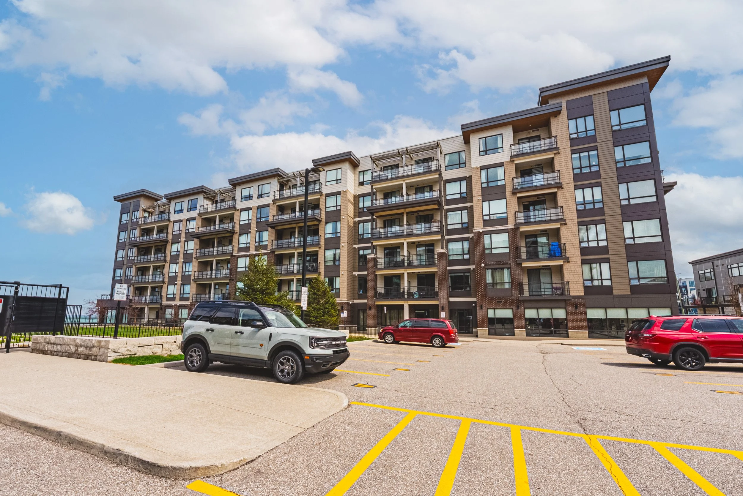 2 - 10 Esplanade Ln #519, Grimsby.jpg