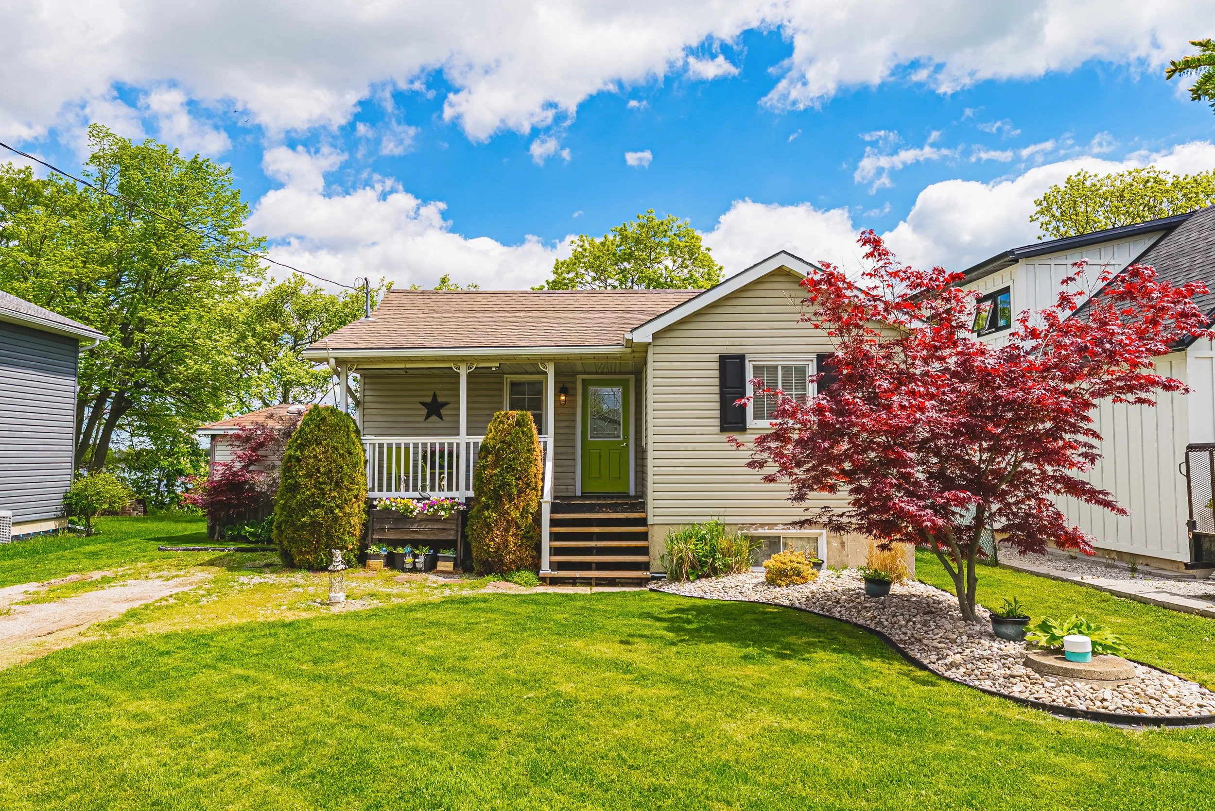 4 - 52 Wilcox Drive, Peacock Point.jpg