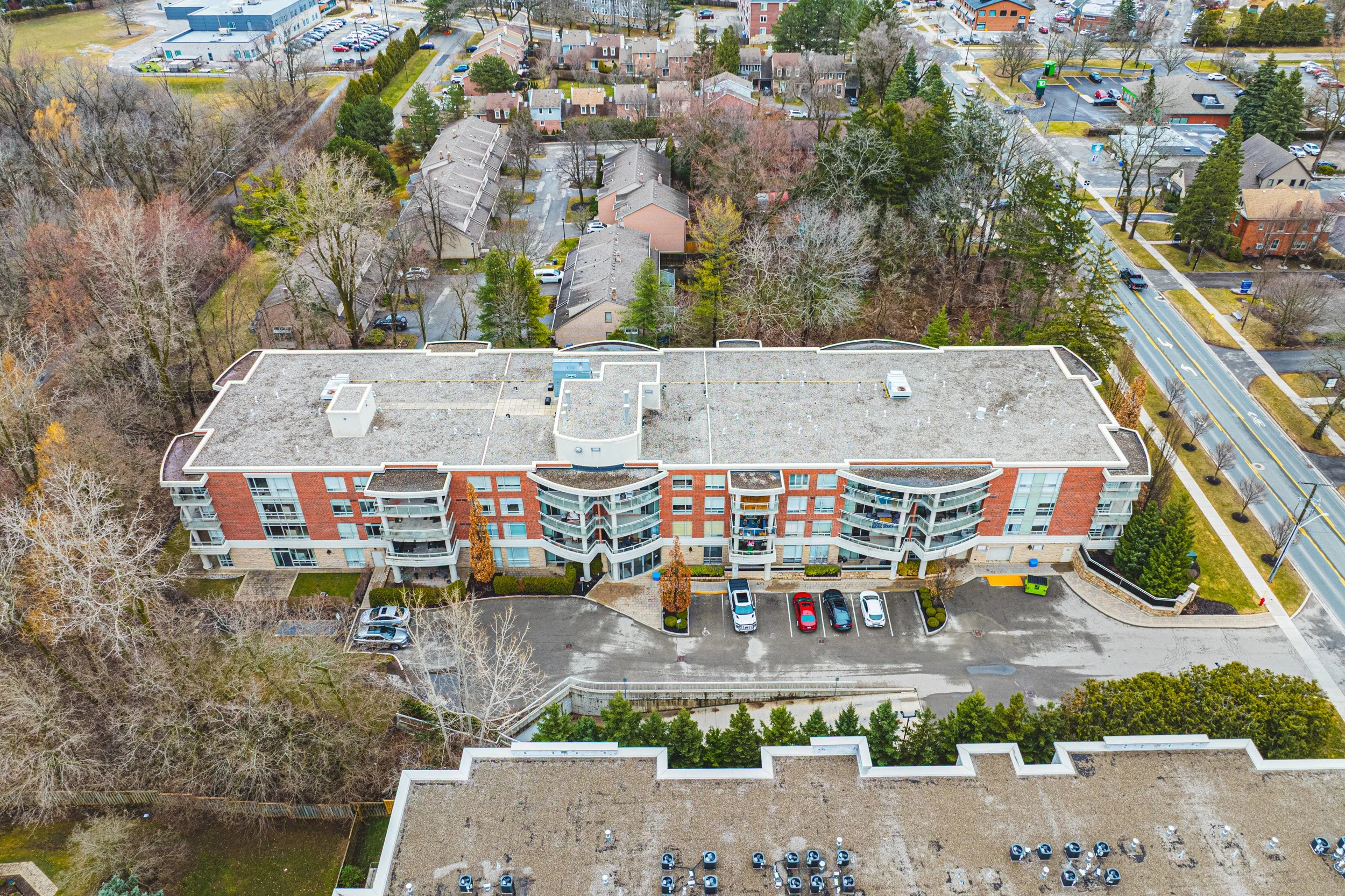 3 - 125 Wilson St W #214, Ancaster.jpg