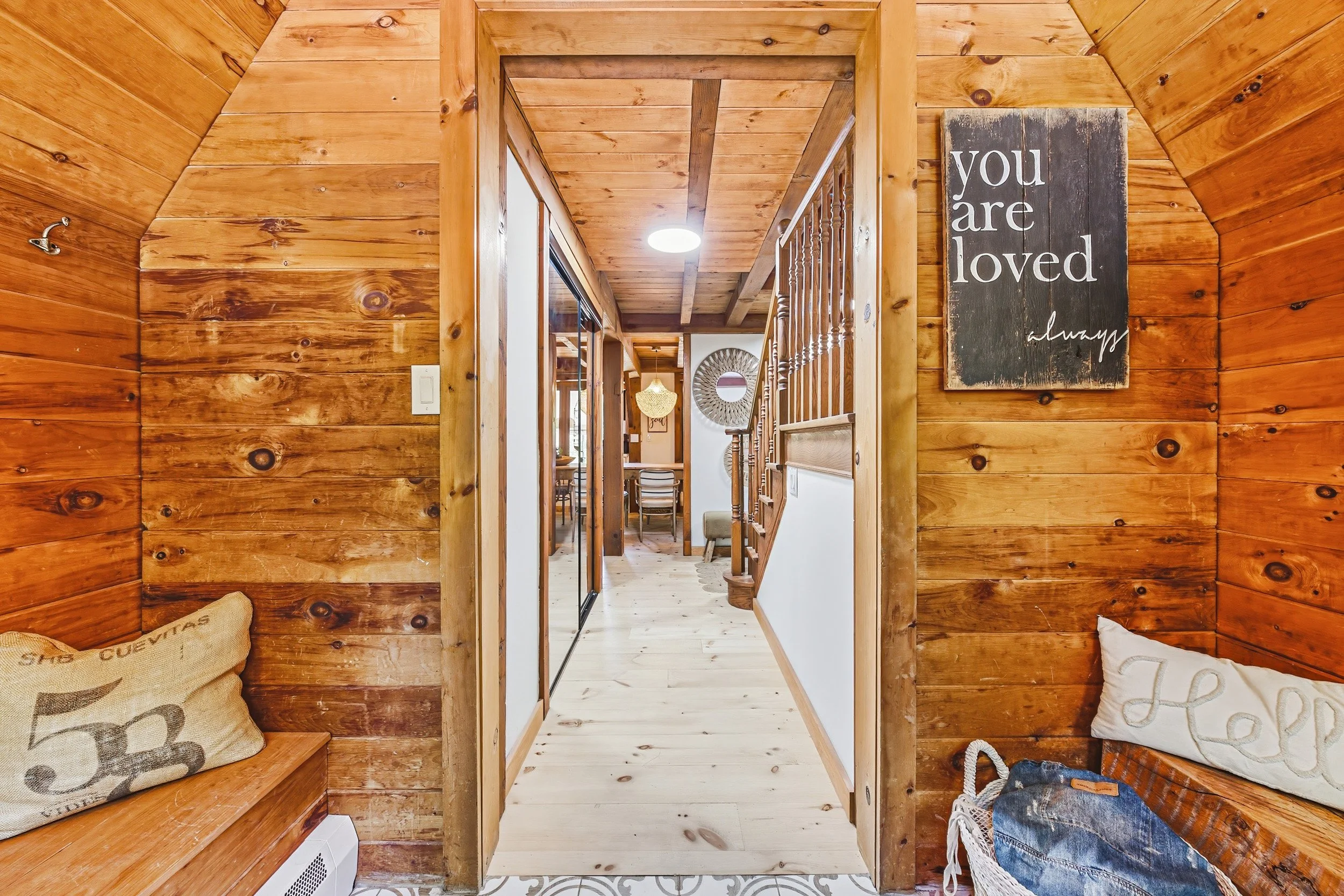 12 - 1548 Mineral Springs Rd, Ancaster.jpg