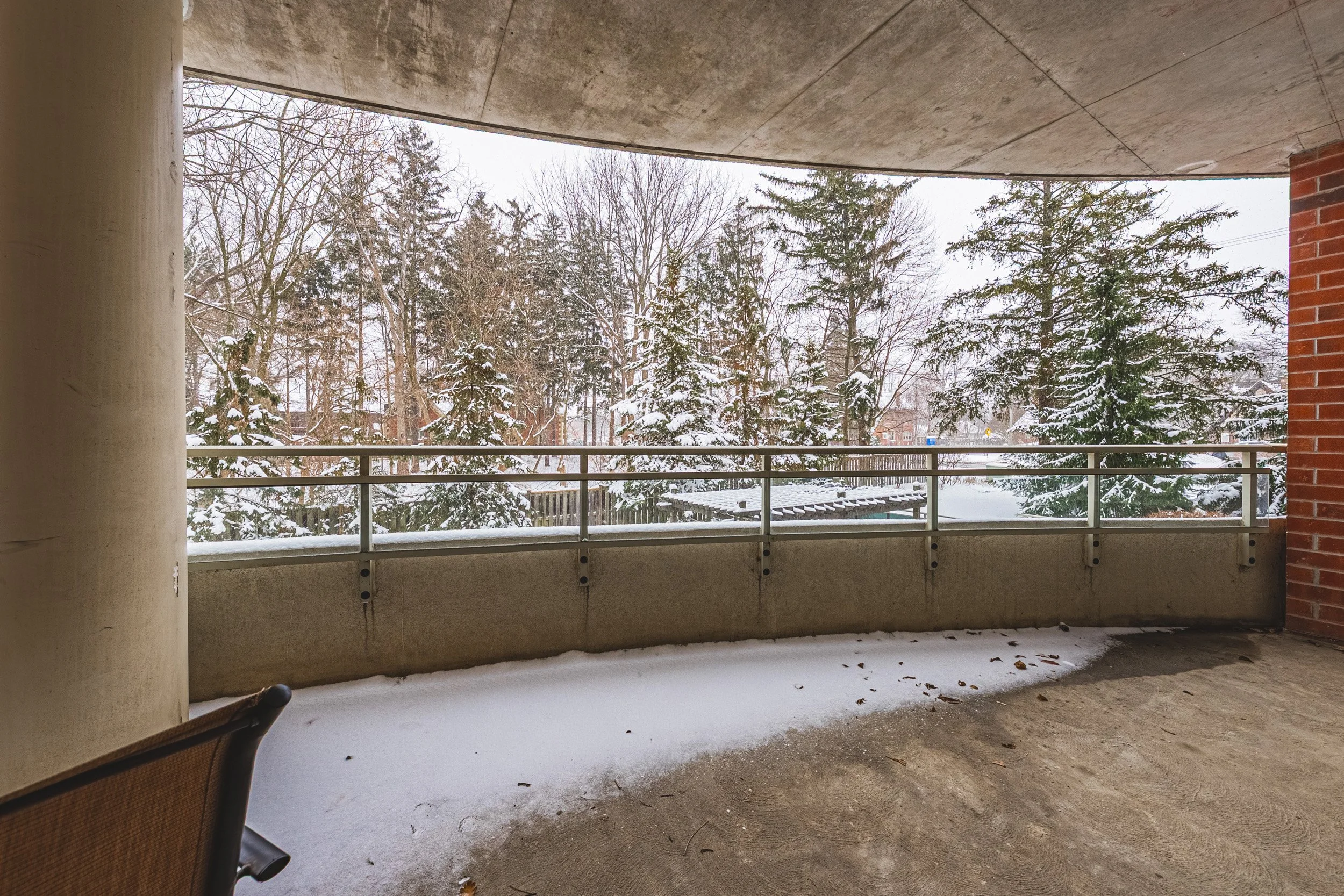 24 - 125 Wilson St W #214, Ancaster.jpg