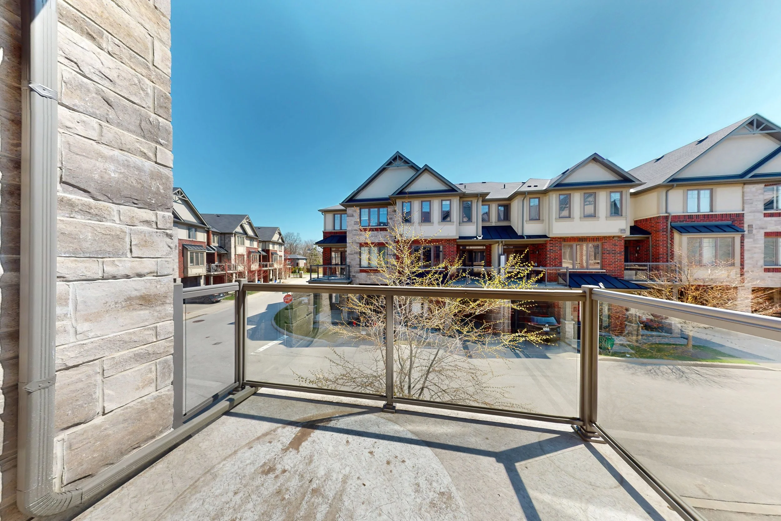 27 - 4 Bird Lane, Ancaster.jpg