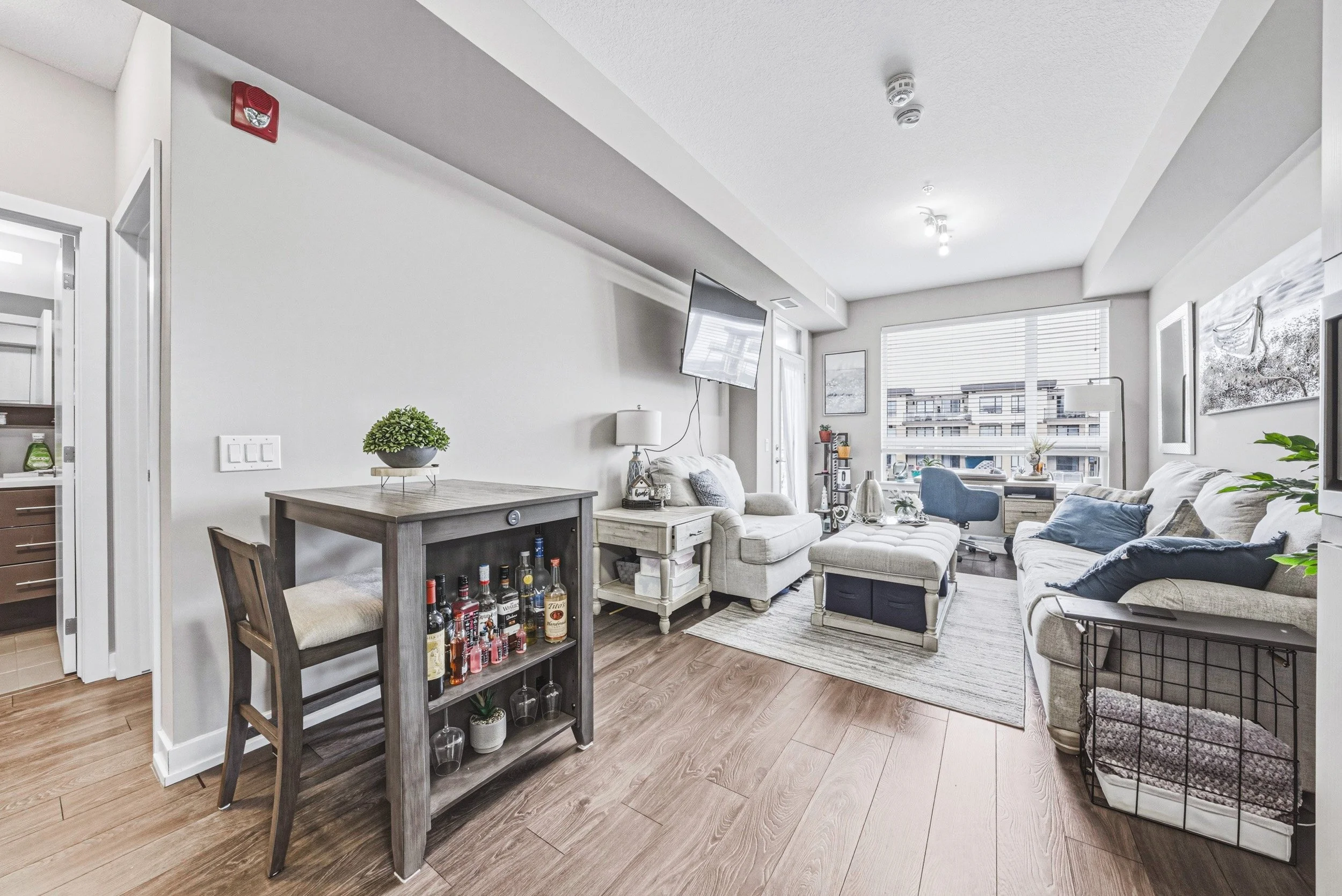 8 - 10 Esplanade Ln #519, Grimsby.jpg