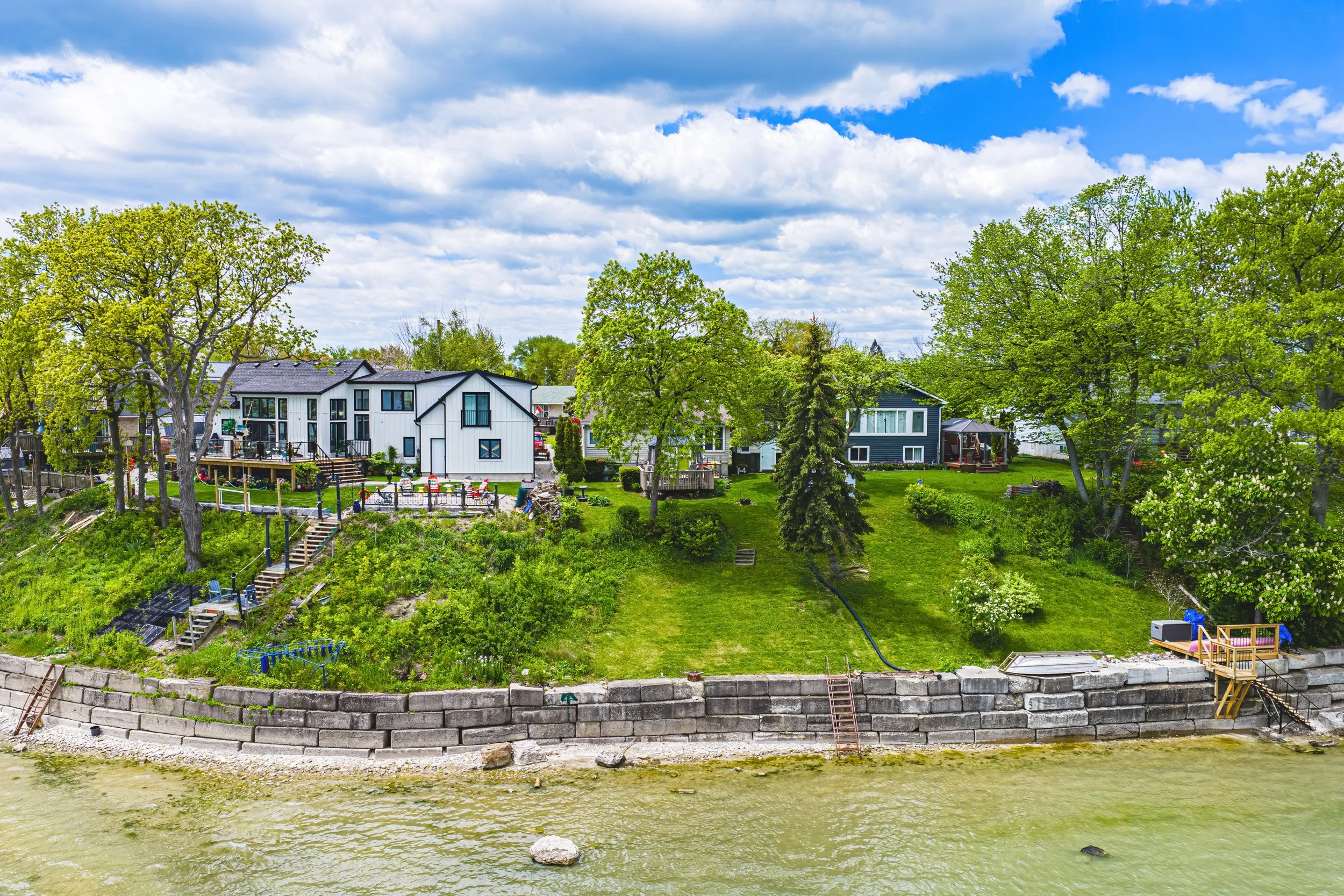 26 - 52 Wilcox Drive, Peacock Point.jpg