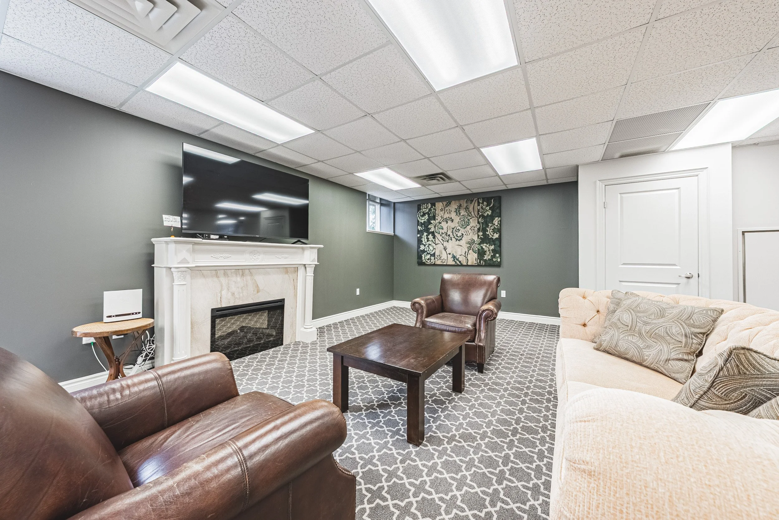 26 - 125 Wilson St W #312, Ancaster.jpg