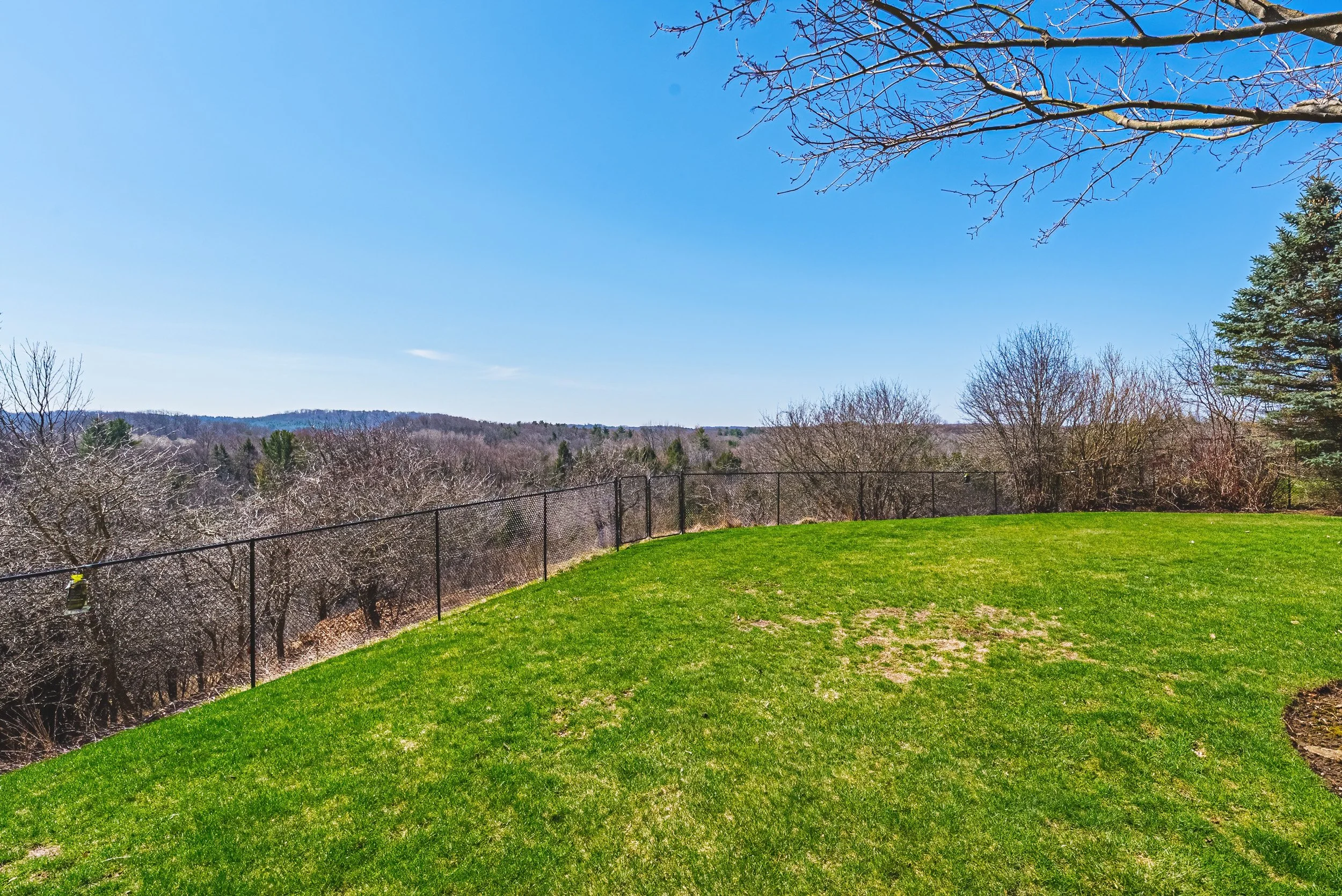 64 - 2 Anslow Court, Dundas.jpg