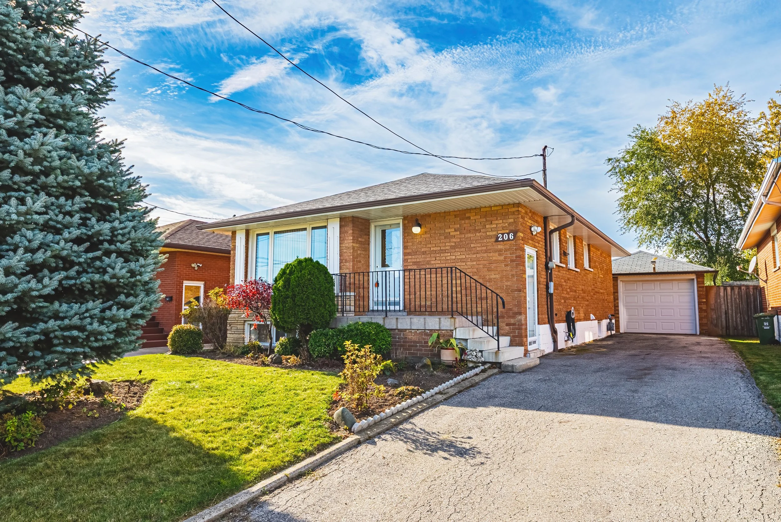 2 - 206 Warren Ave, Hamilton.jpg