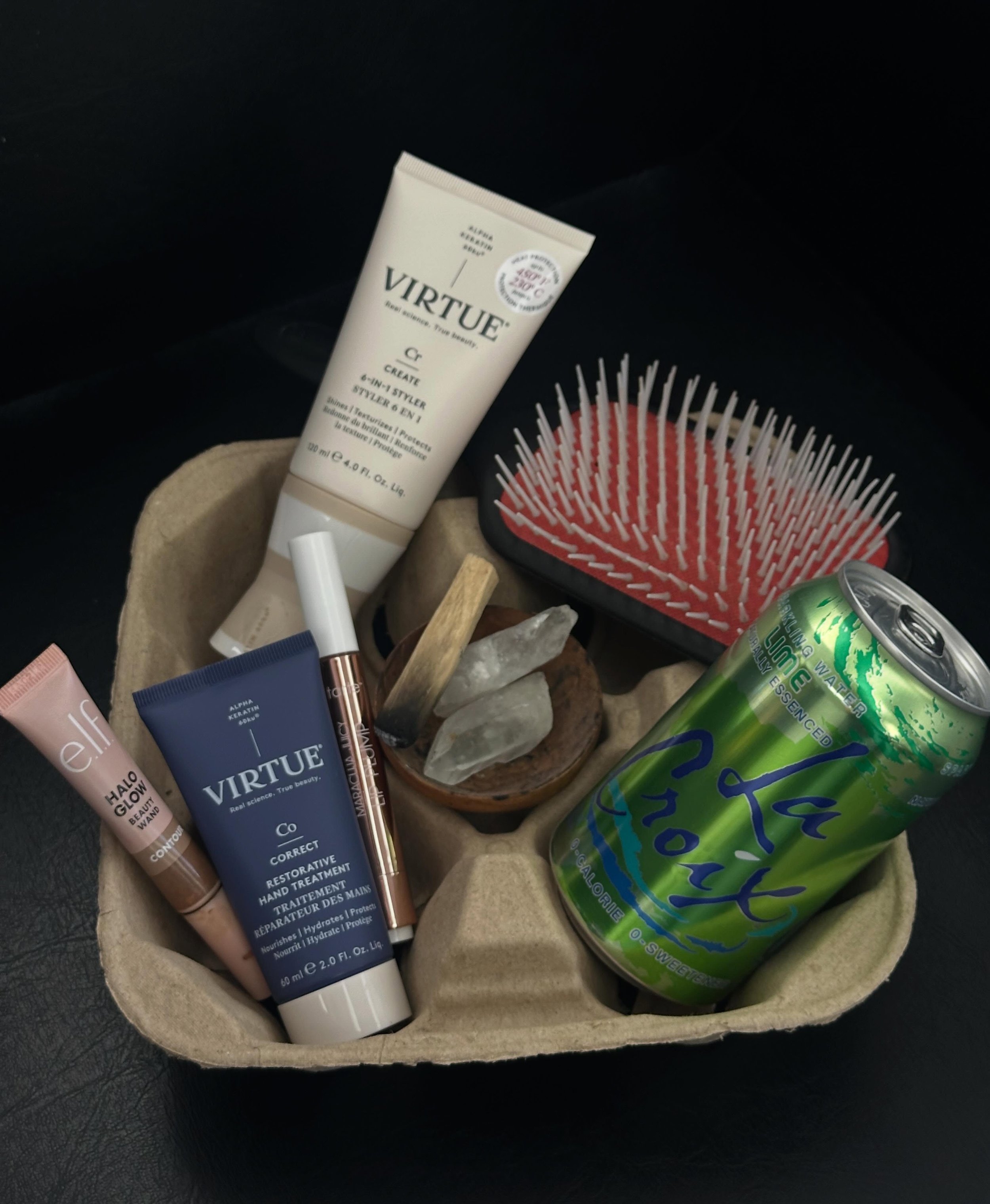 Get to know your stylist; essentials edition 💫

Some of @lpk_moonriver daily must haves!