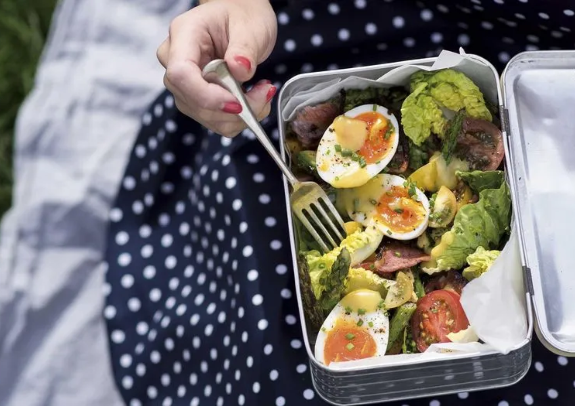 M+ Table: Melissa Hemsley’s BLT Salad with Asparagus
