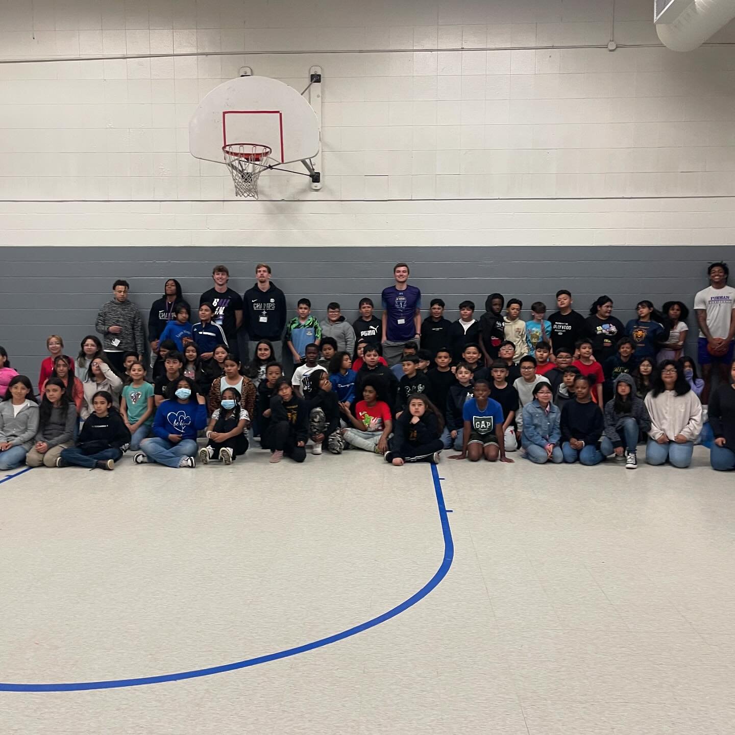 This morning @furmanmbb led a clinic for 5th graders at Lyon Magnet School, teaching dribbling, shooting, and even playing some one-on-one. 

Afterwards, they held a roundtable discussion with 6th graders at @john_lewis_middle_school_ , discussing th