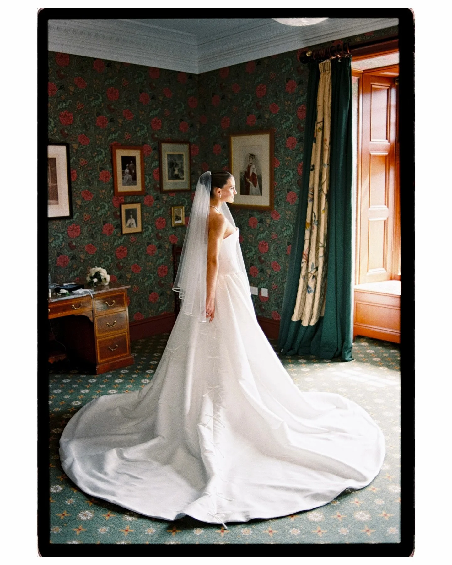 Sophie &amp; Mikkel ✨ an absolutely gorgeous few days in Braemar, Scotland 

Photography: @danielknightharris
Filmmaking: @louis.theodorehenry
Content Creation: @contentforbrides
Planning: @timelesswhiteweddings @hannahryanweddings
Florals: @verbenaf