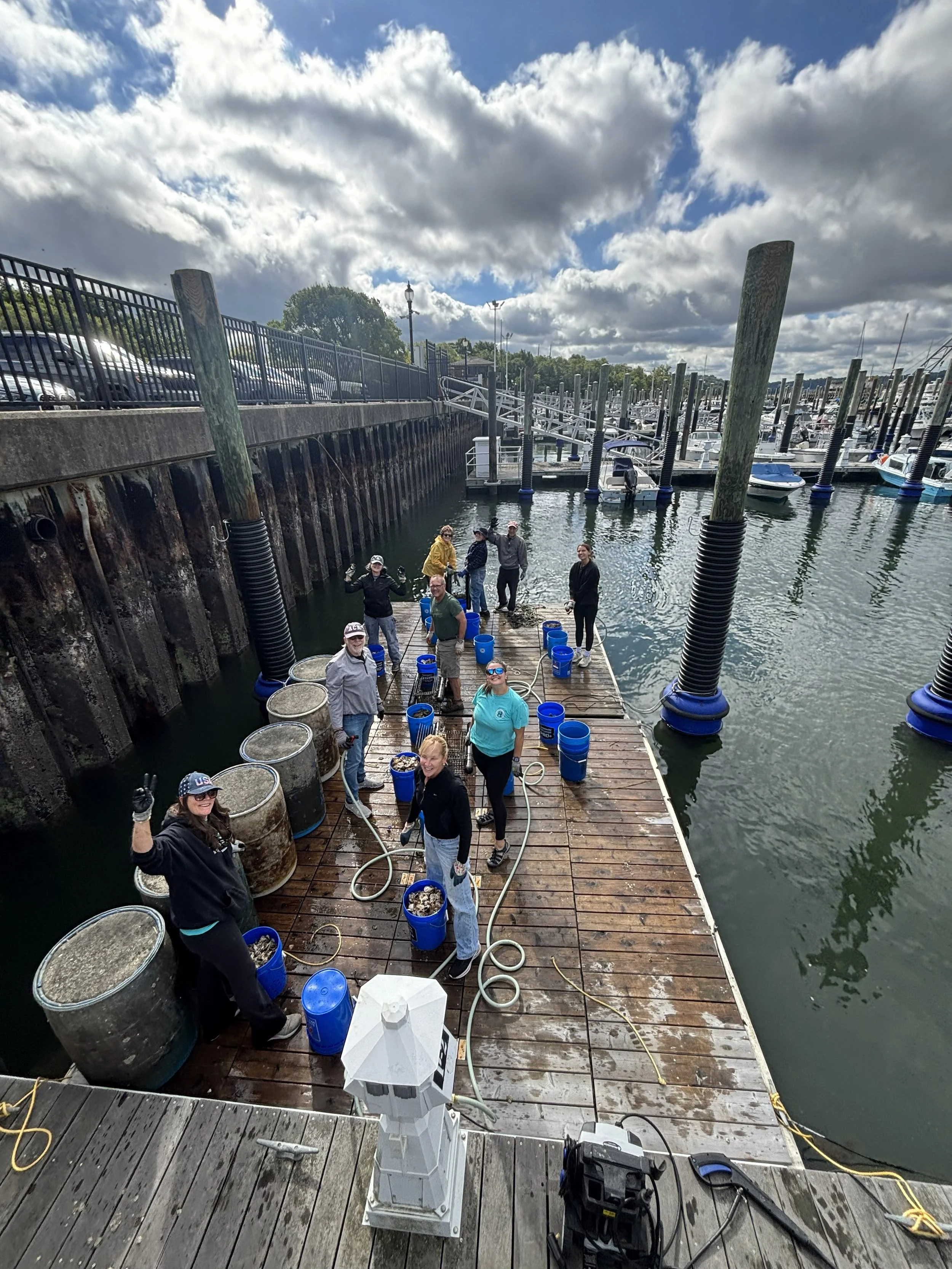 oyster planting crew 9.30.26 ES.jpg