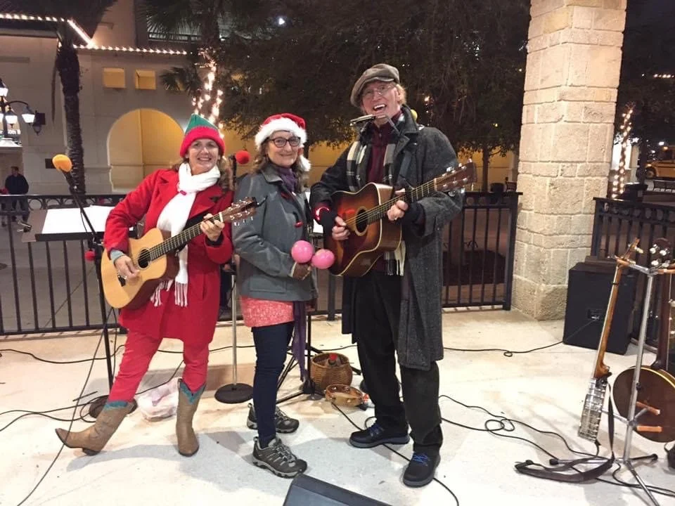 Santa Suits on the Loose