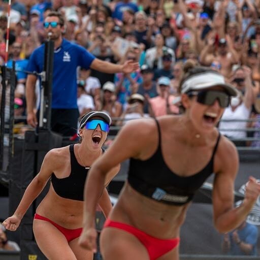 Did a thing this weekend, at home, in front of the best crowd, with the best team 💃🏻

Super grateful to share the court with @smsponcil who is a jump bumping baller and @sdavenport15 who came in clutch in the box all weekend long 

Feeling very pro