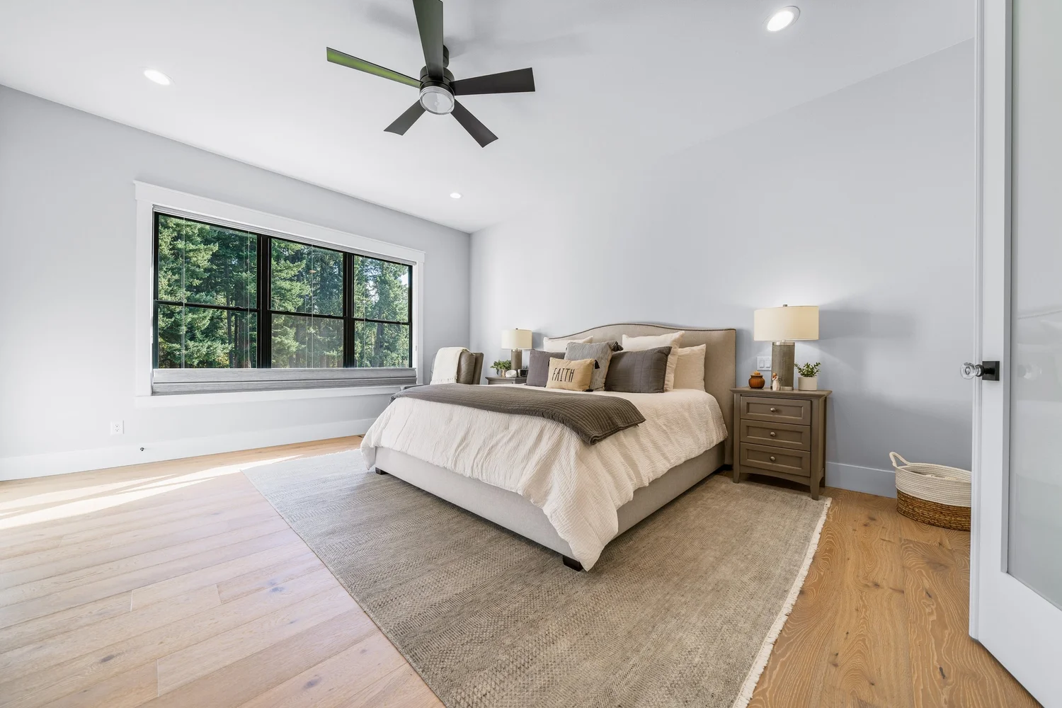 A restful bedroom — Generations at Meridian.