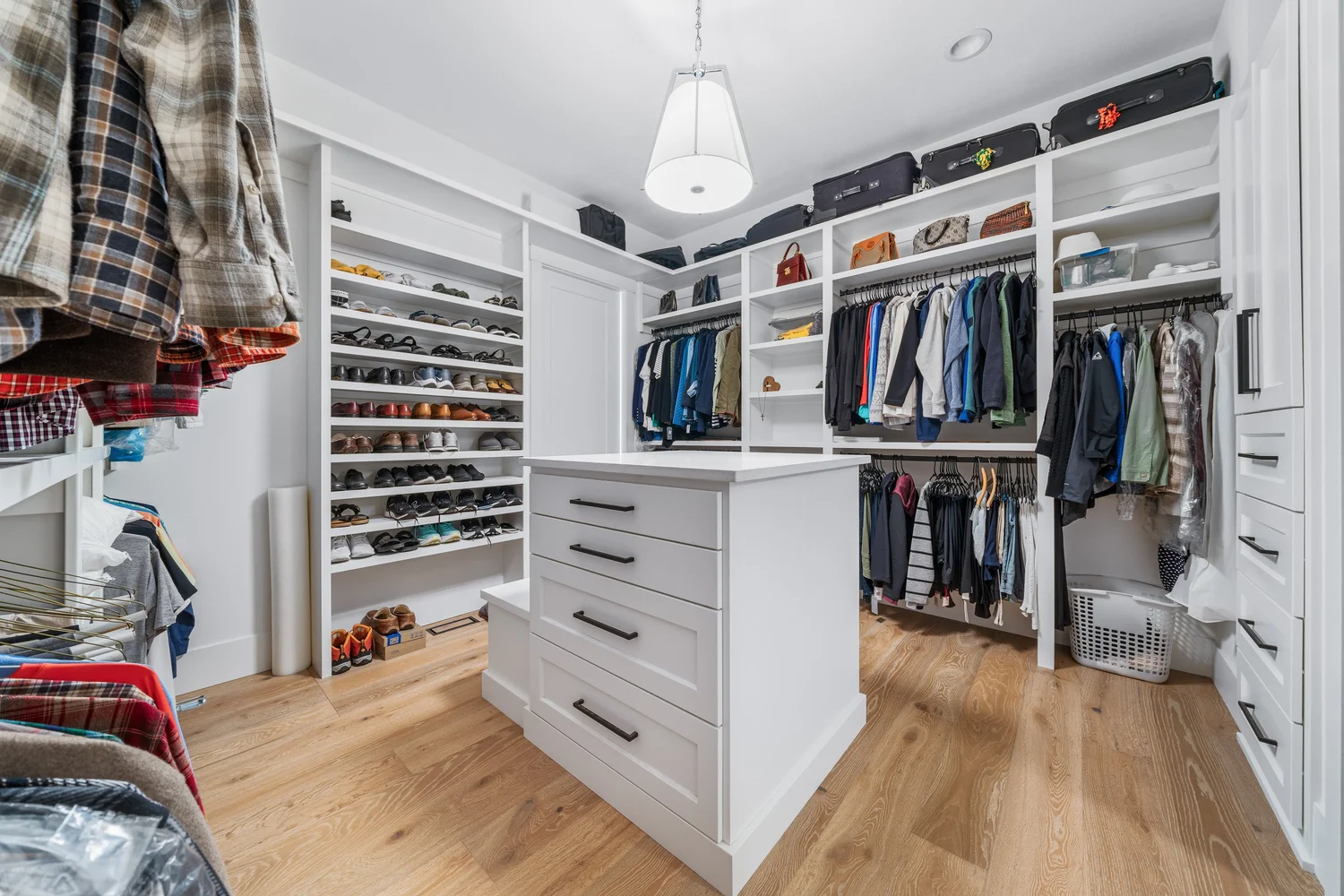 The dressing room — Generations at Meridian.
