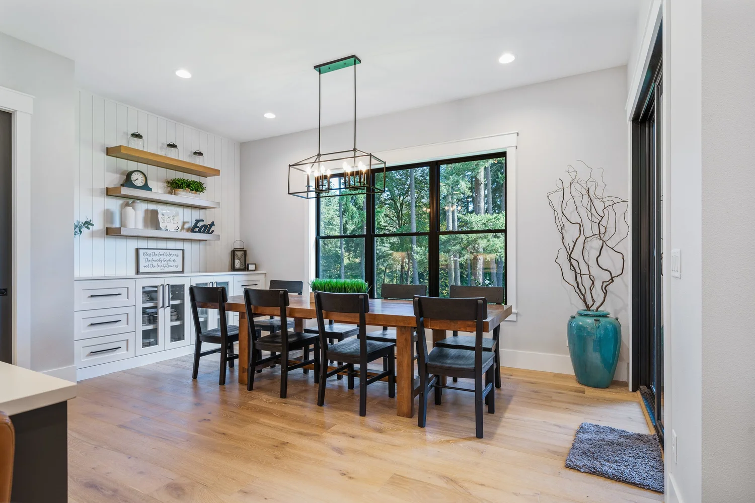 The dining room — Generations at Meridian.