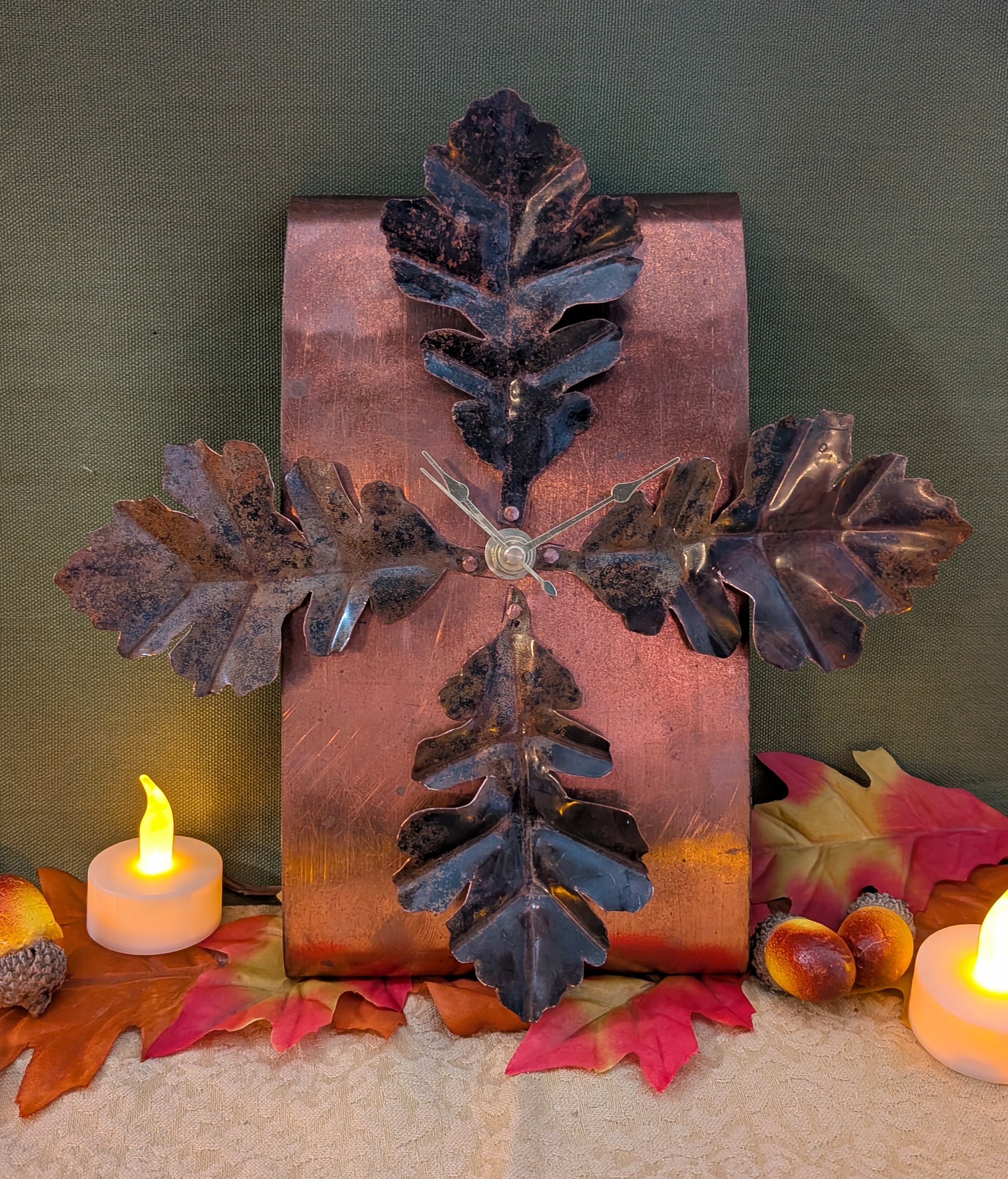 Oak Leaf Clock