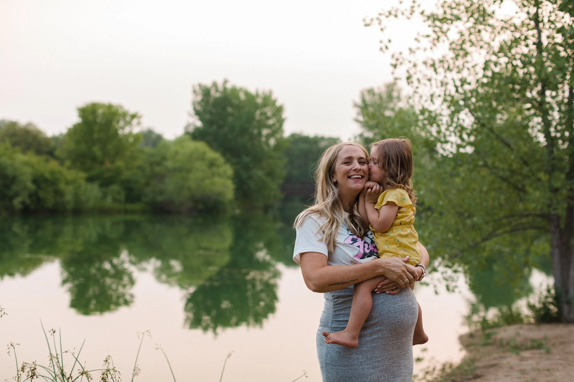 Laura | Expecting Portraits