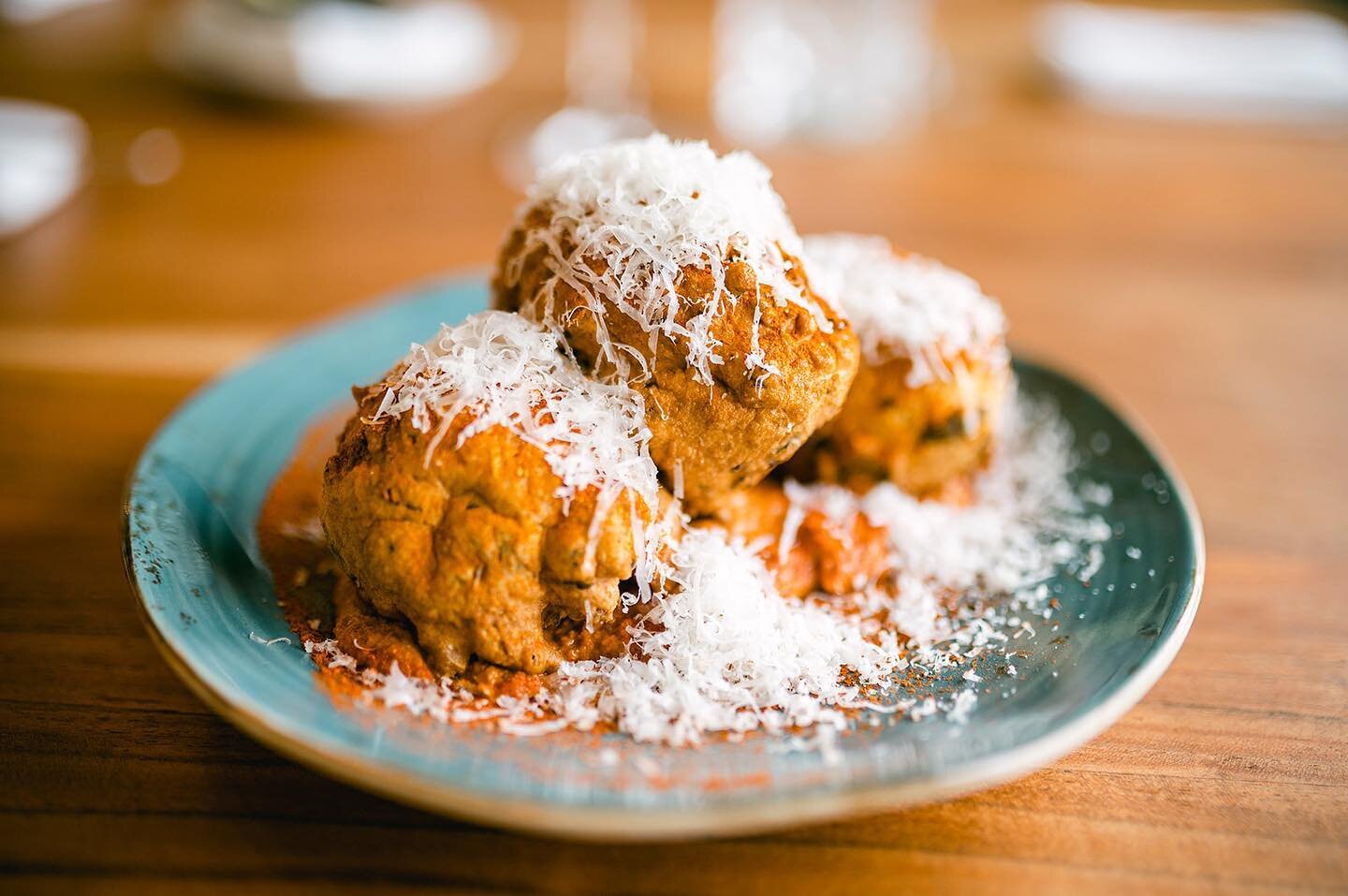 Open at 12:00 for Lunch ✨

Arugula Zeppole

olive, roasted pepper, walnut 17

Dinner Service Begins at 5:00 pm! 

#lucastonybrook